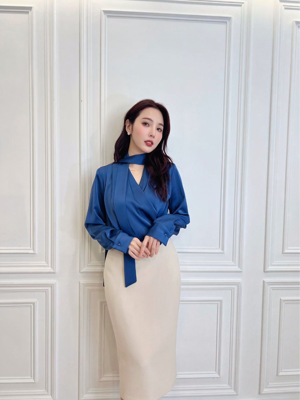 (職場必備)絲滑光澤領巾上衣