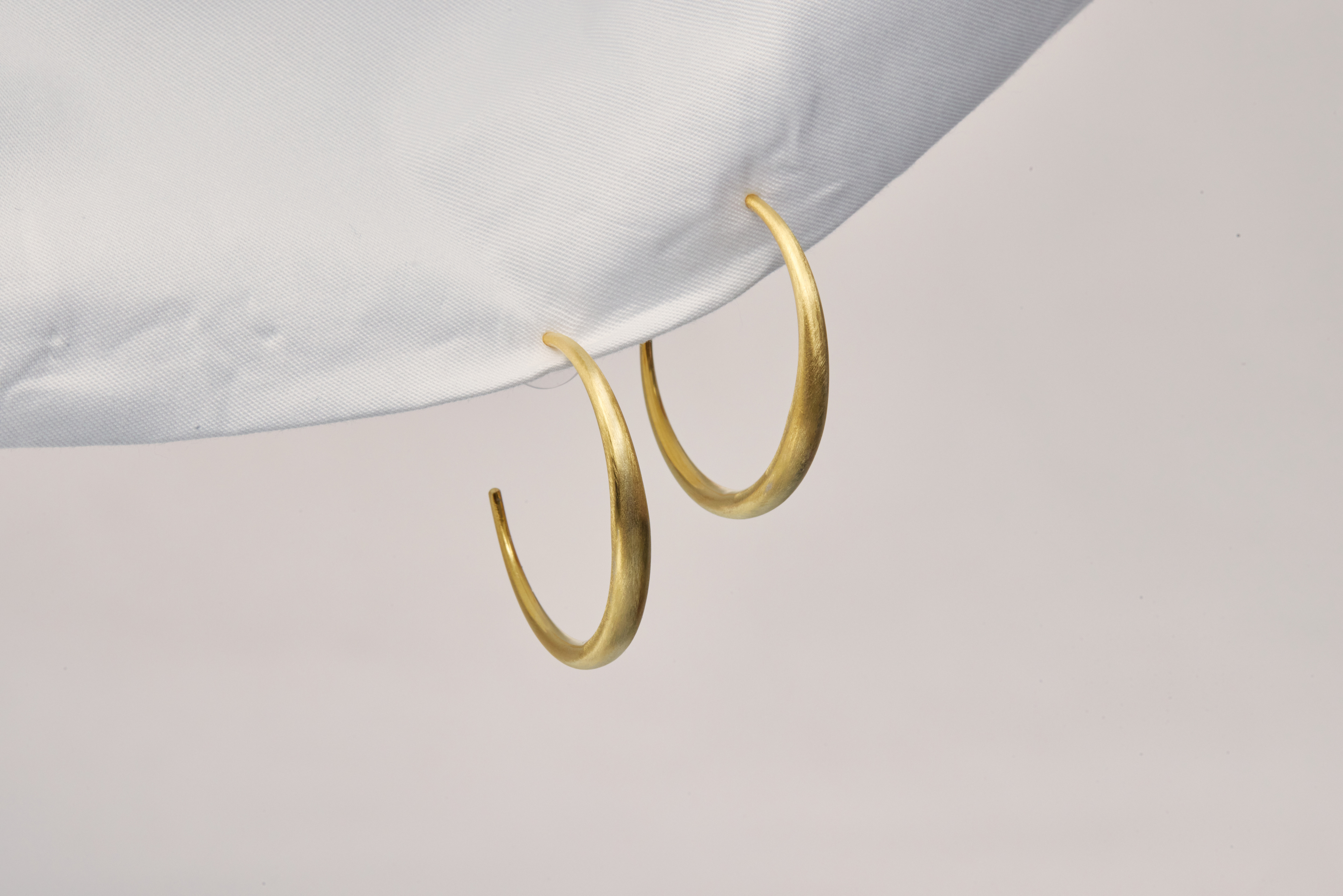 E1801  | 純銀霧面圈型耳環