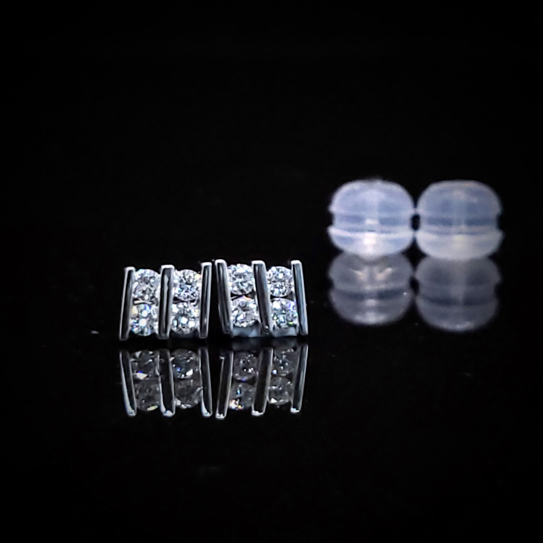 全新18K白金15份鑽石耳環