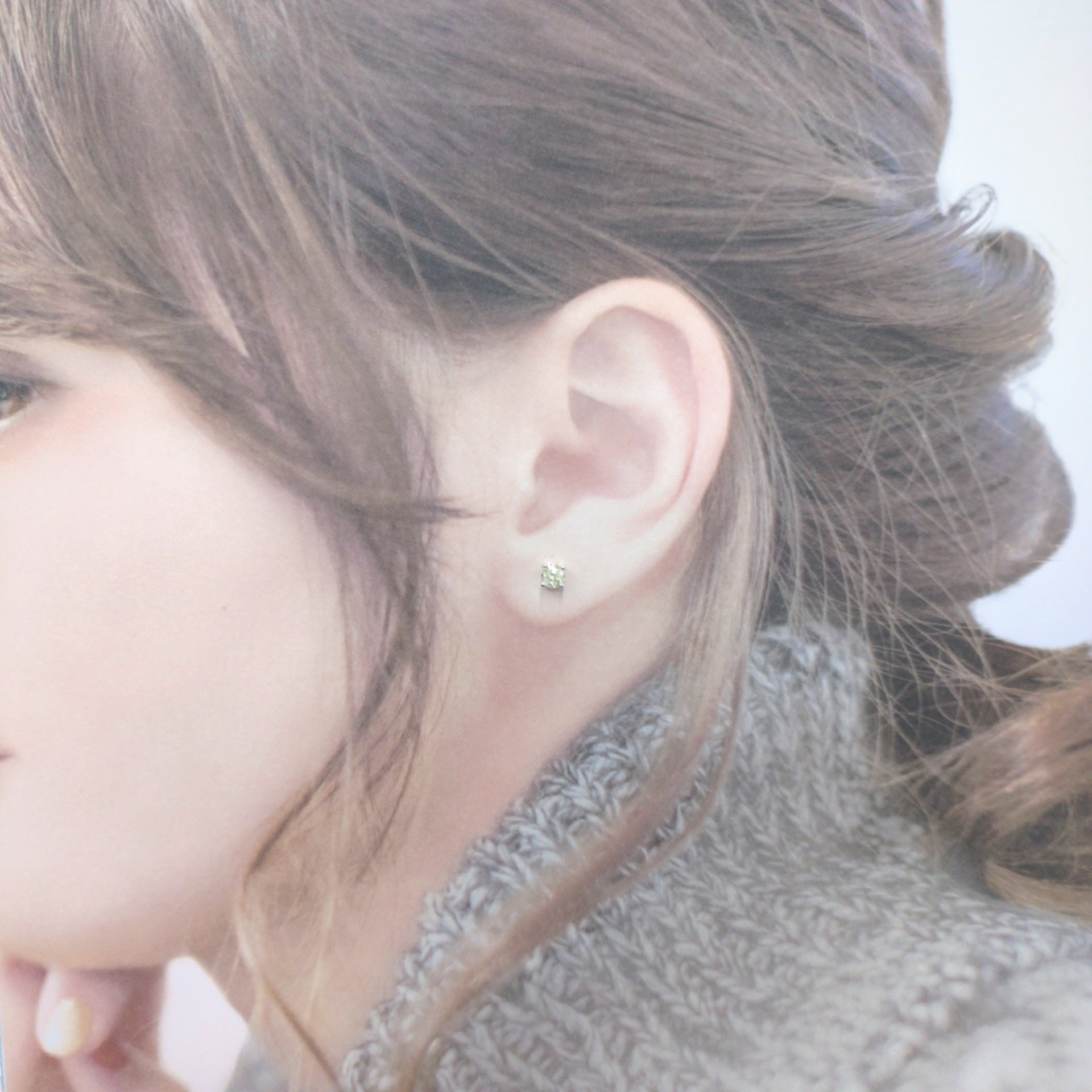 全新18K白金【主石52份淺黃鑽】耳環