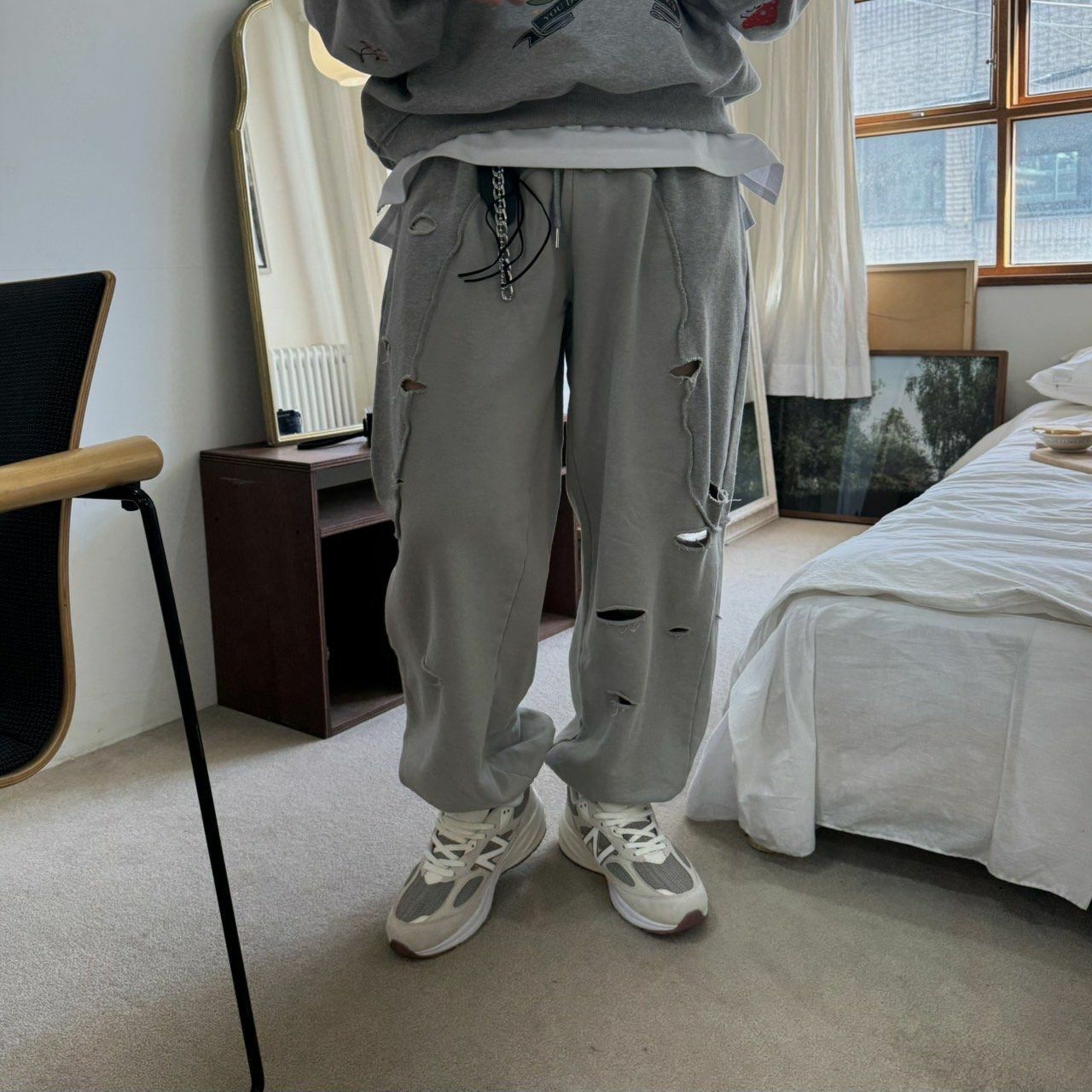 拼布破洞束腳鬆身運動褲 BY ATTENTION-355P