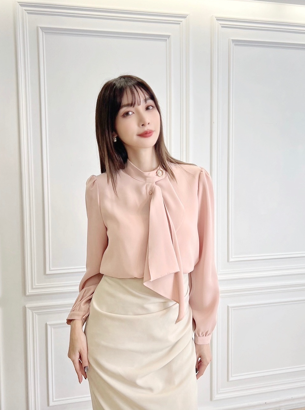 ( JS )荷葉領巾珍珠釦長袖上衣-粉