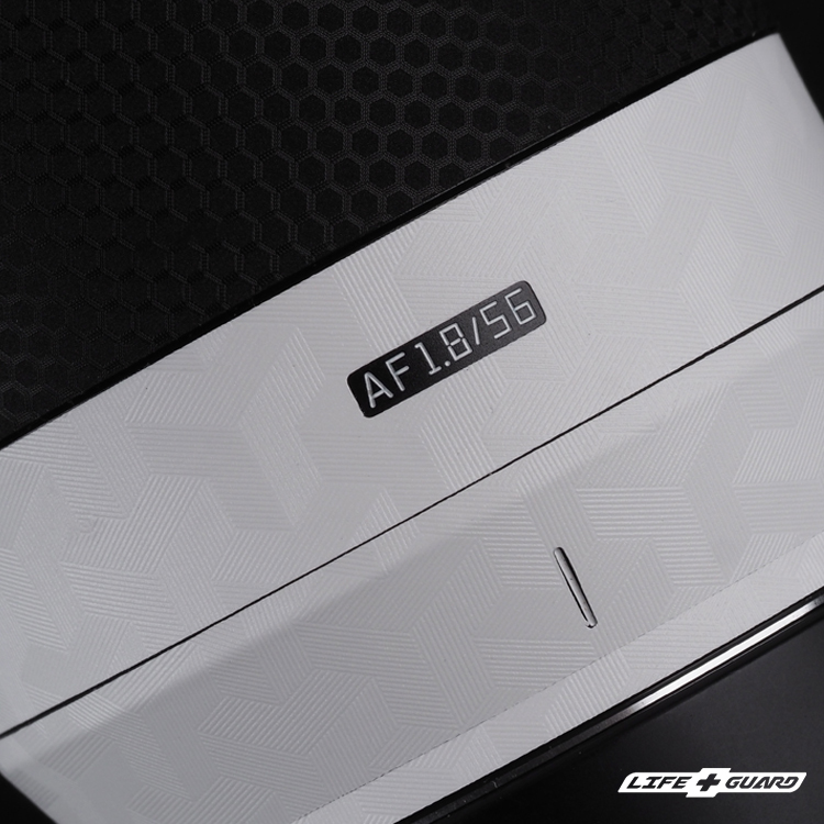 LIFE+GUARD 白色箭影系列貼膜質感特寫，LIFE+GUARD 設計風格