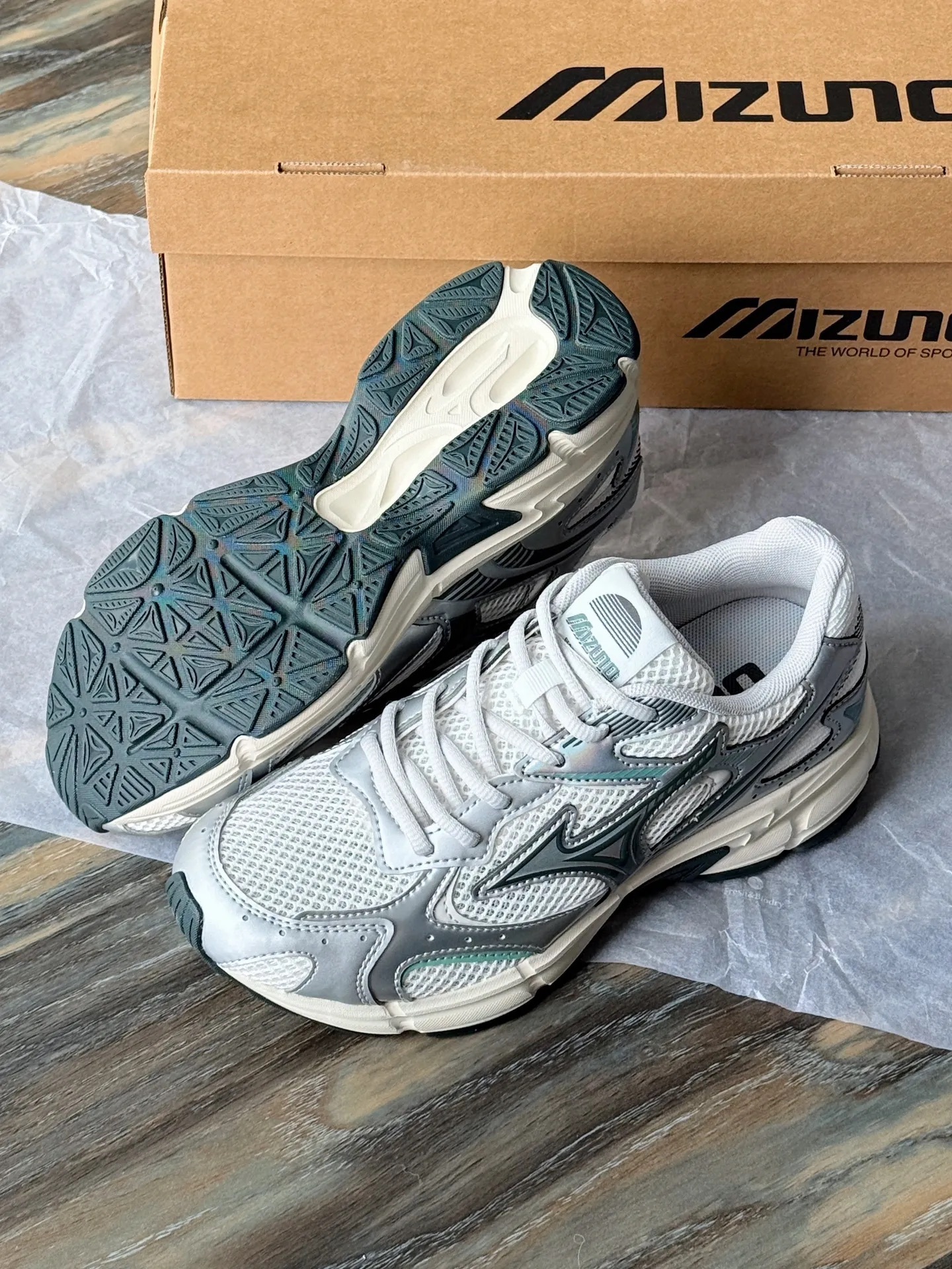 MIZUNO SPEED 2K 美津濃鐳射綠銀奶油銀綠雷射光未來感男女鞋