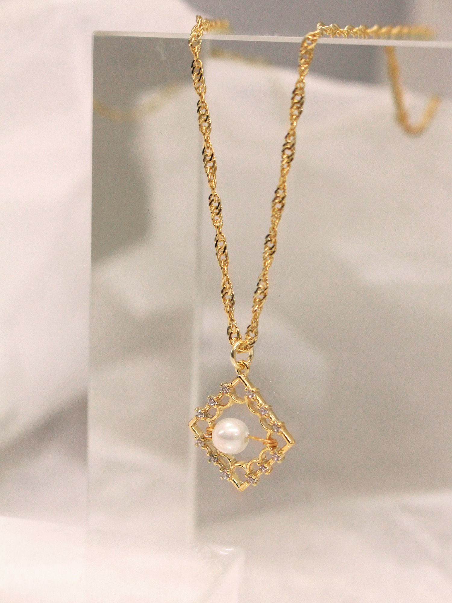 小島晚安。MUCHAT手作14+18KGP鏤空珍珠鋯石項鍊