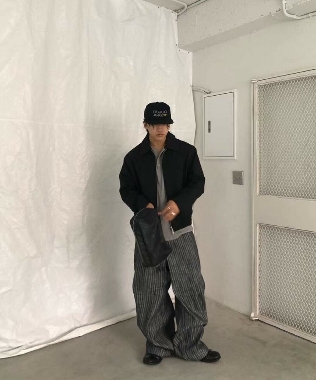 VASS 直條 下擺釦管 #休閒褲