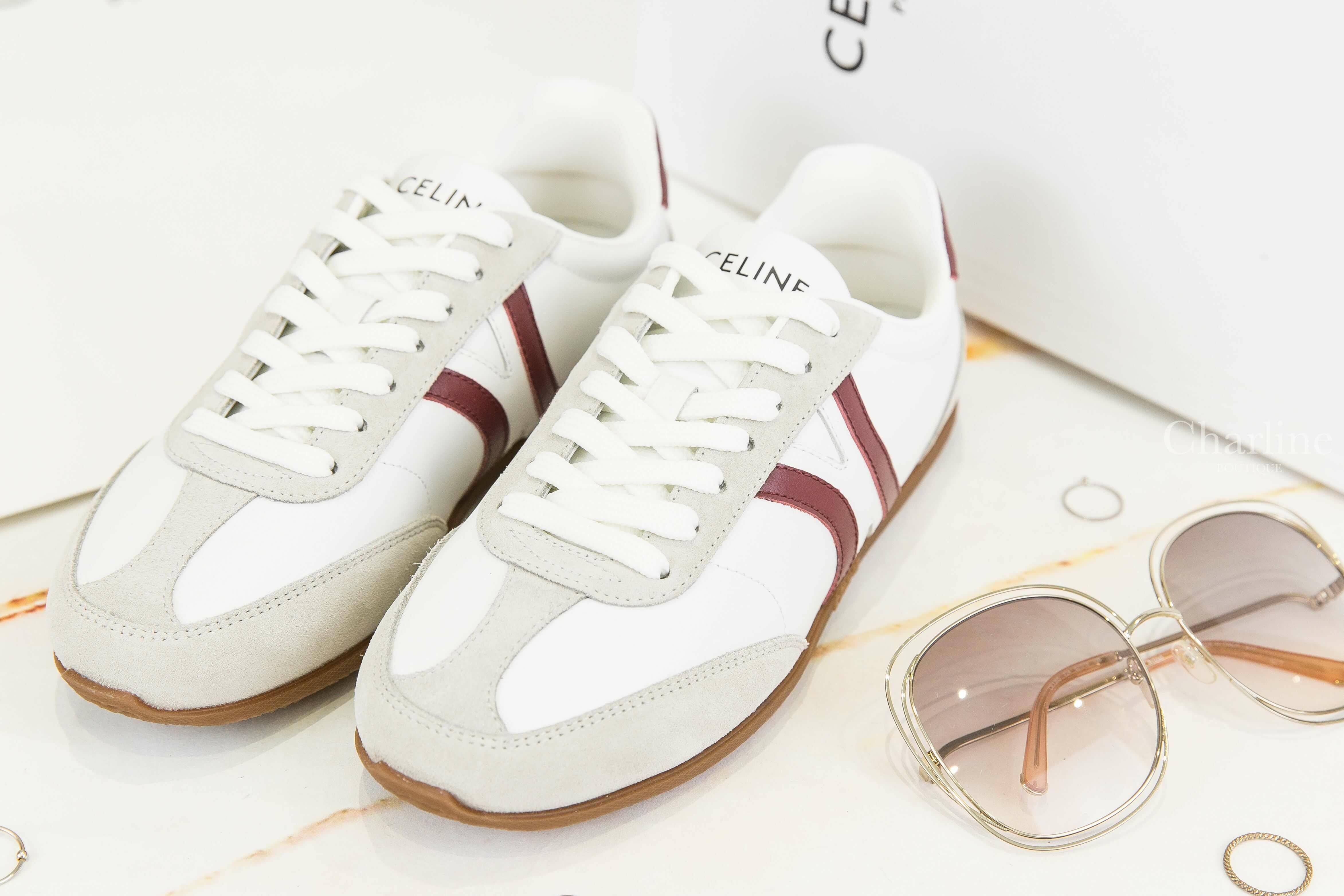 Celine Celine Jogger Low Lace-up Sneaker In Calfskin & Suede Calfskin 光學白黑字凱旋門深勃根地酒紅線條小牛皮拼灰色麂皮低筒運動鞋-Charline Boutique 精品代購