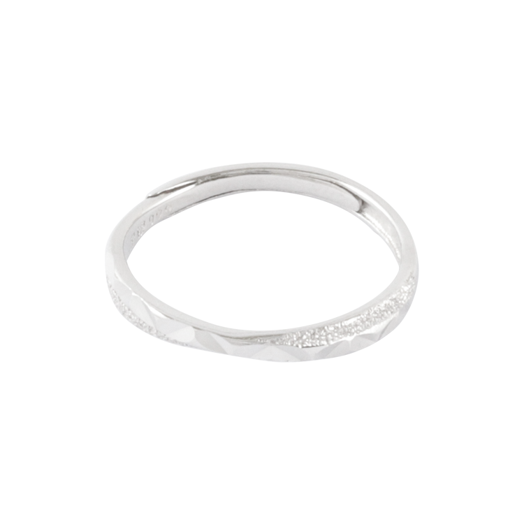 純銀對戒，情侶戒指 戒面交錯設計；細膩工藝勾勒層次美感 閃耀獨特光芒（4011女款）