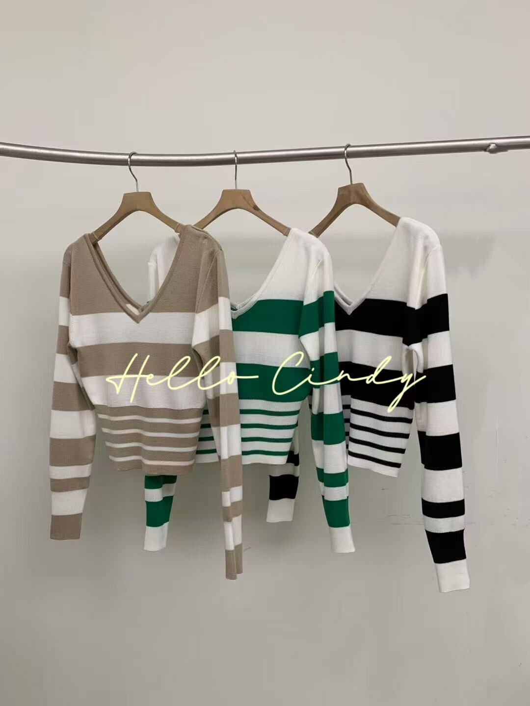 官網獨賣 N03002 現貨-Cindy愛牌～正韓設計師品牌前後性感大V條紋針織上衣