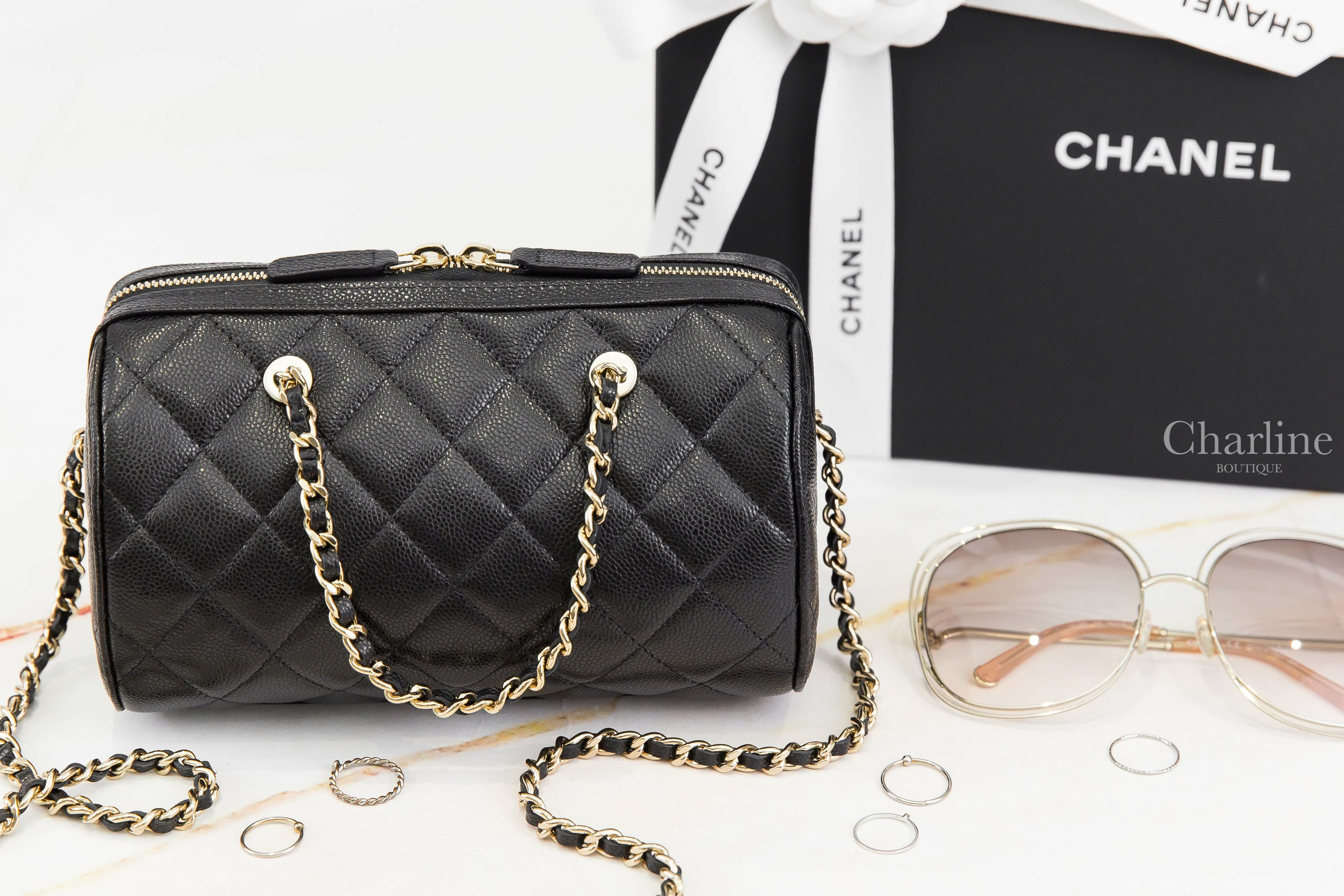 Chanel Bag 黑色金CC金鍊酒紅內裡荔枝菱格紋圓筒手提肩背包-Charline Boutique 精品代購