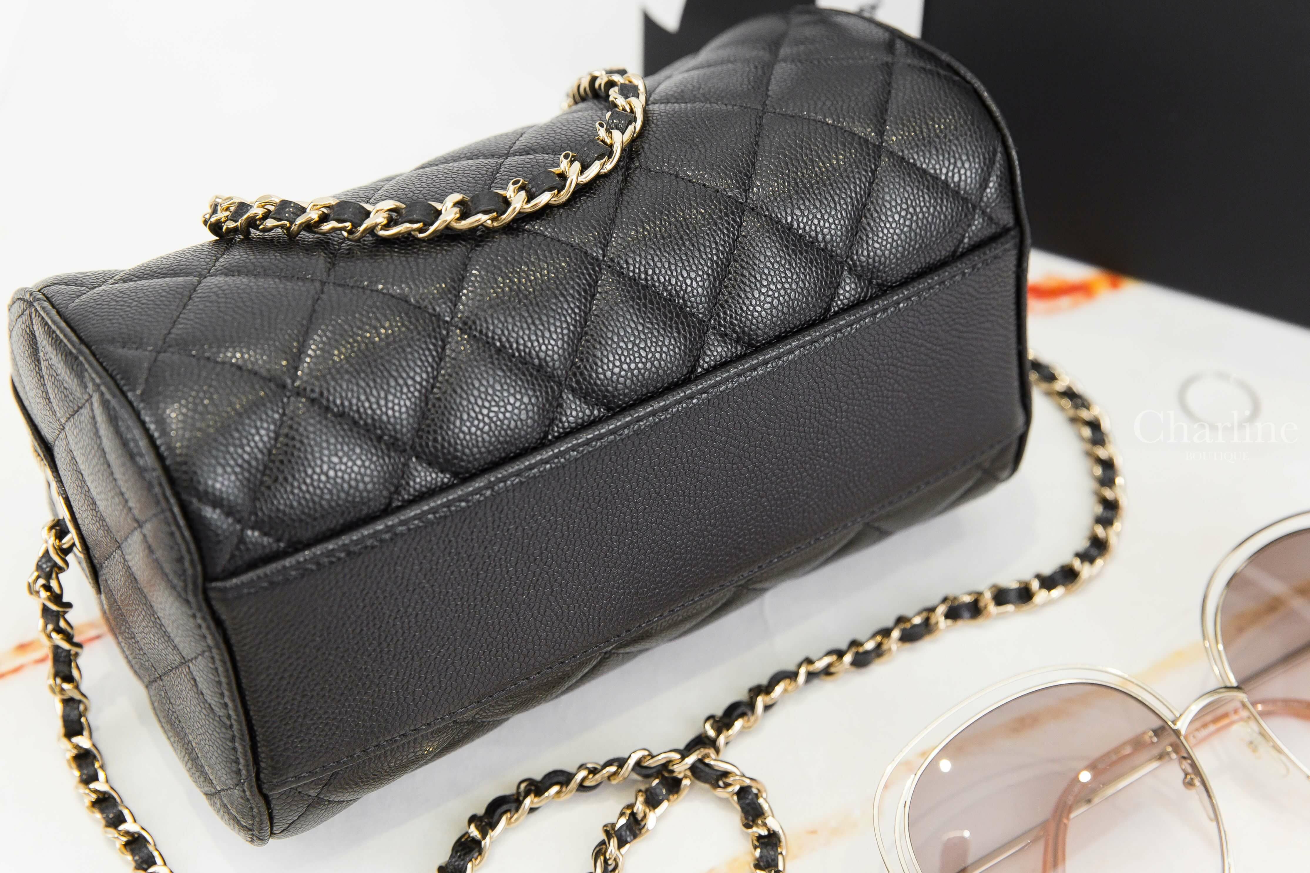 Chanel Bag 黑色金CC金鍊酒紅內裡荔枝菱格紋圓筒手提肩背包-Charline Boutique 精品代購