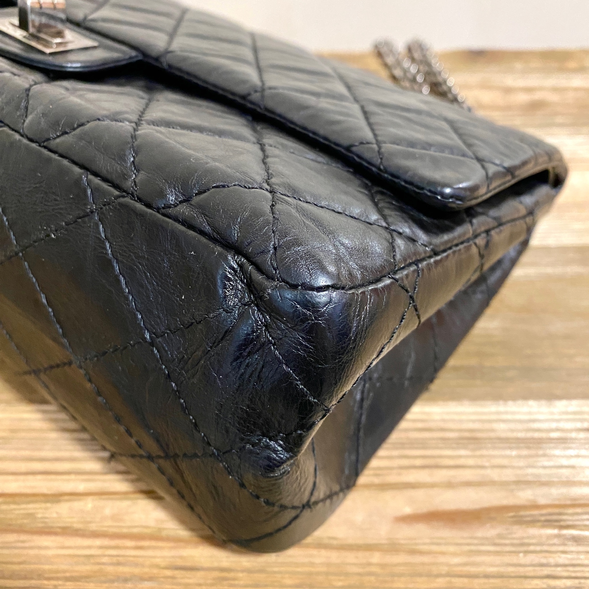 Pre-owned] Chanel 2.55 medium black/ silver
