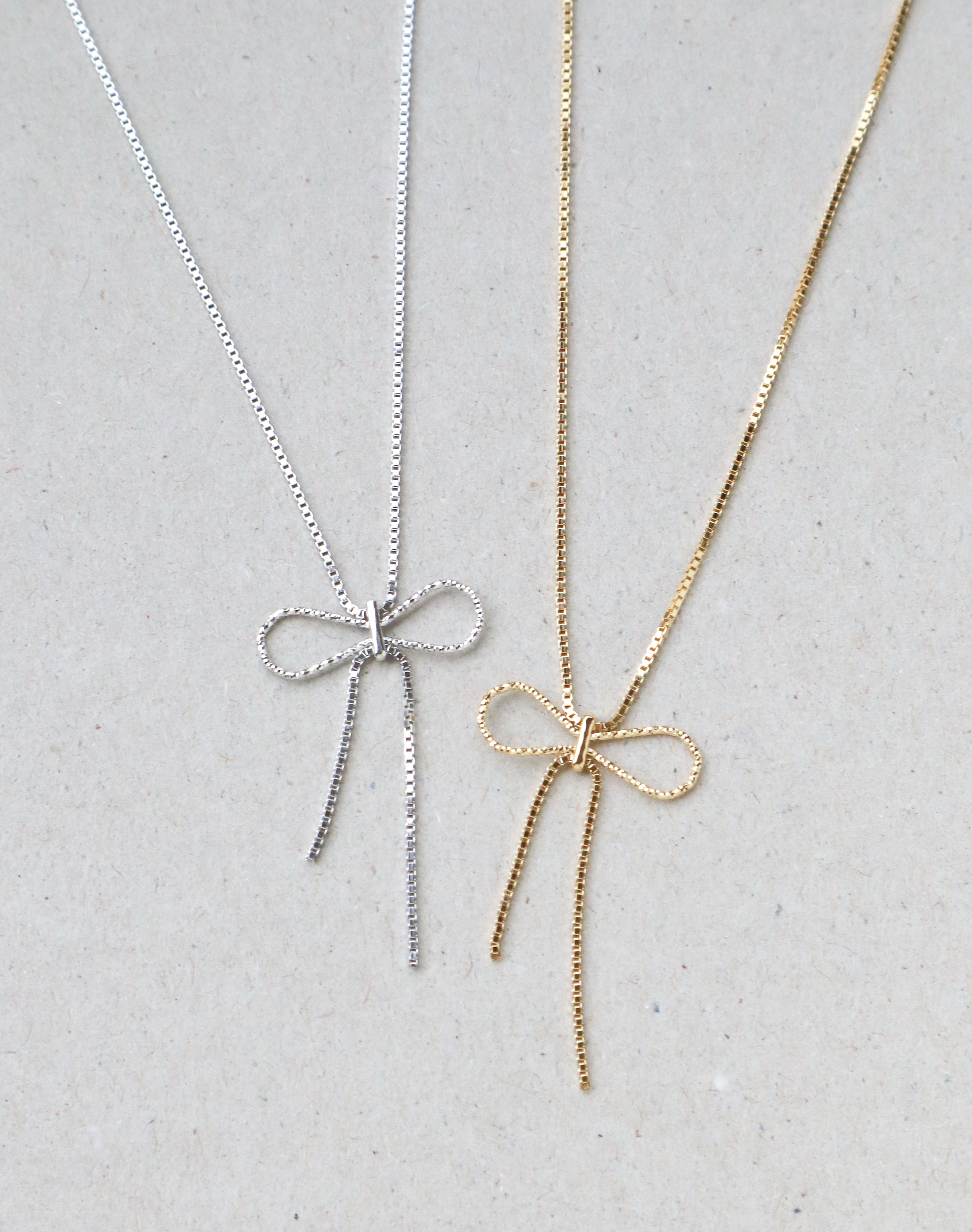 Silver/閃銀系列-線條蝴蝶結項鍊