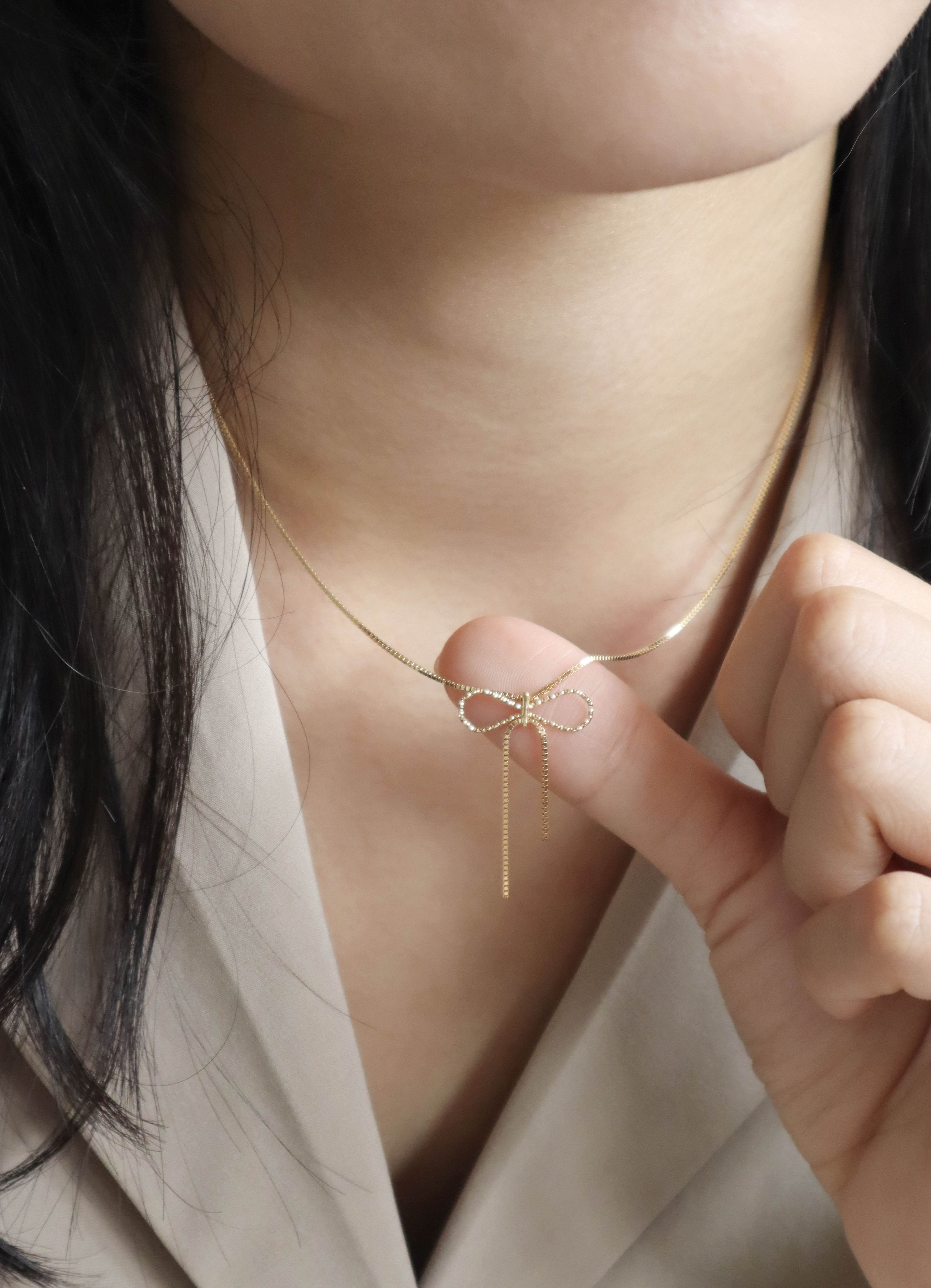 Silver/閃銀系列-線條蝴蝶結項鍊