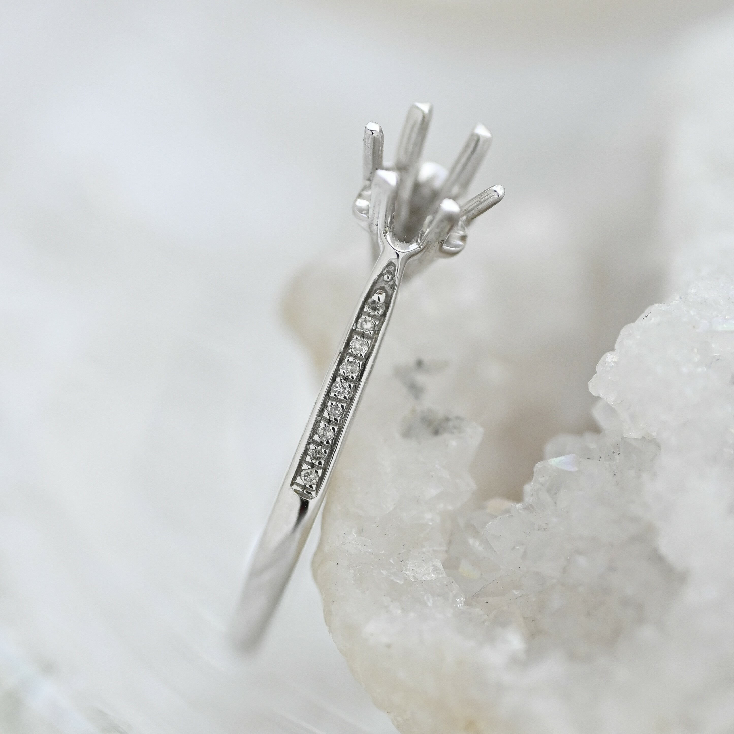 18K 0.30ct Diamond Ring Setting