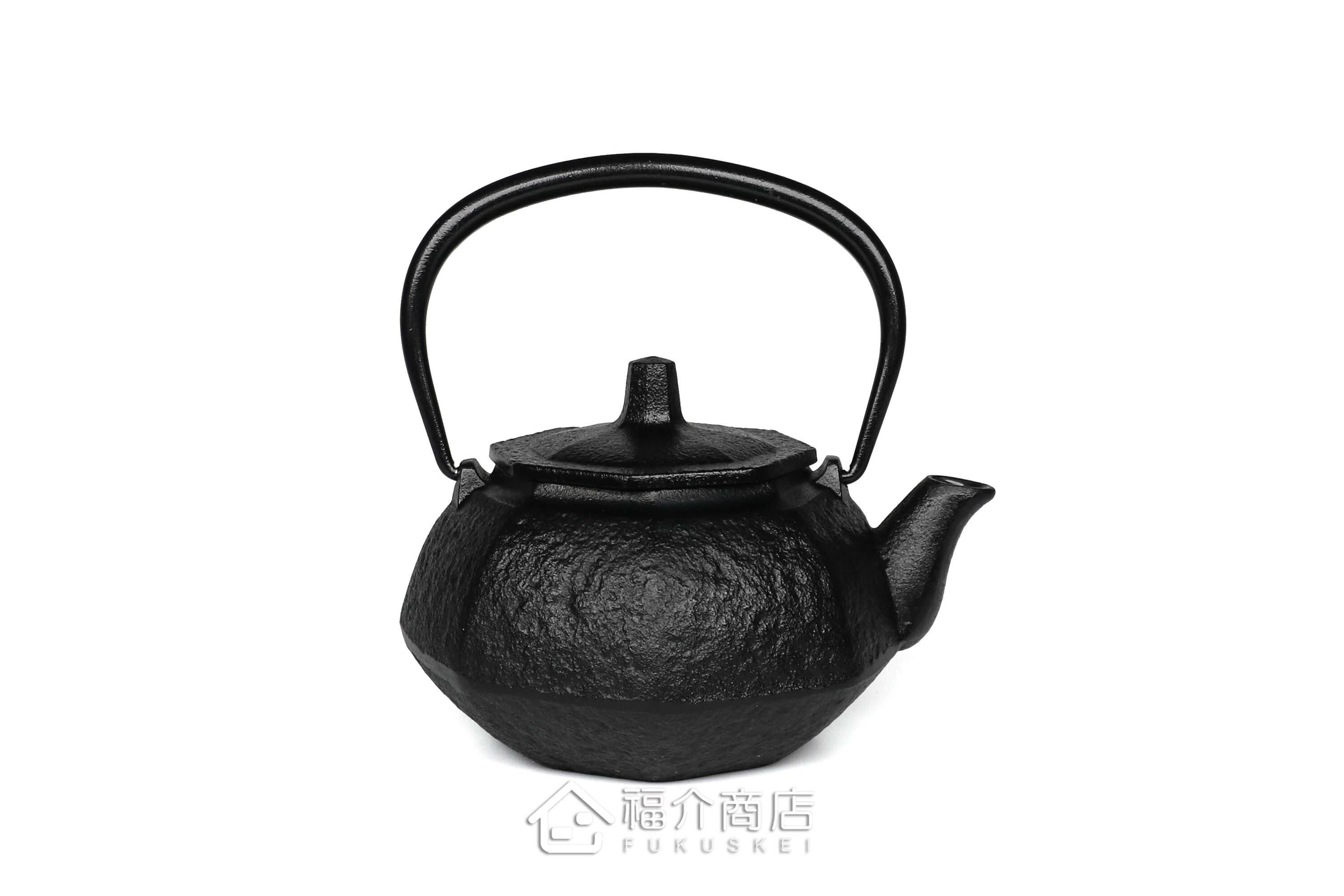 岩戶鑄工所製作的日本泡茶壺,八角造型壺身