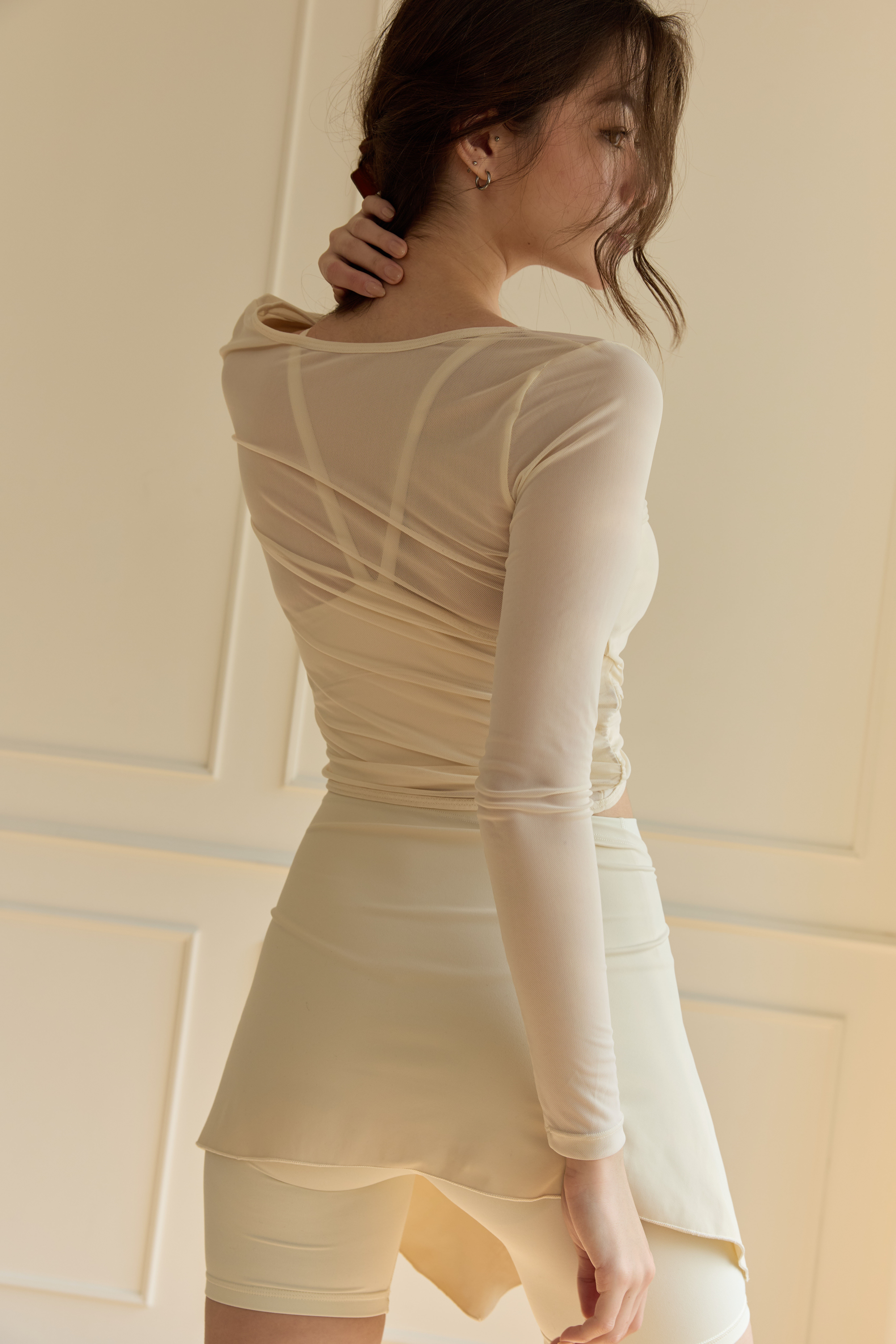 薄紗外罩+運動背心 兩件套 / 奶白