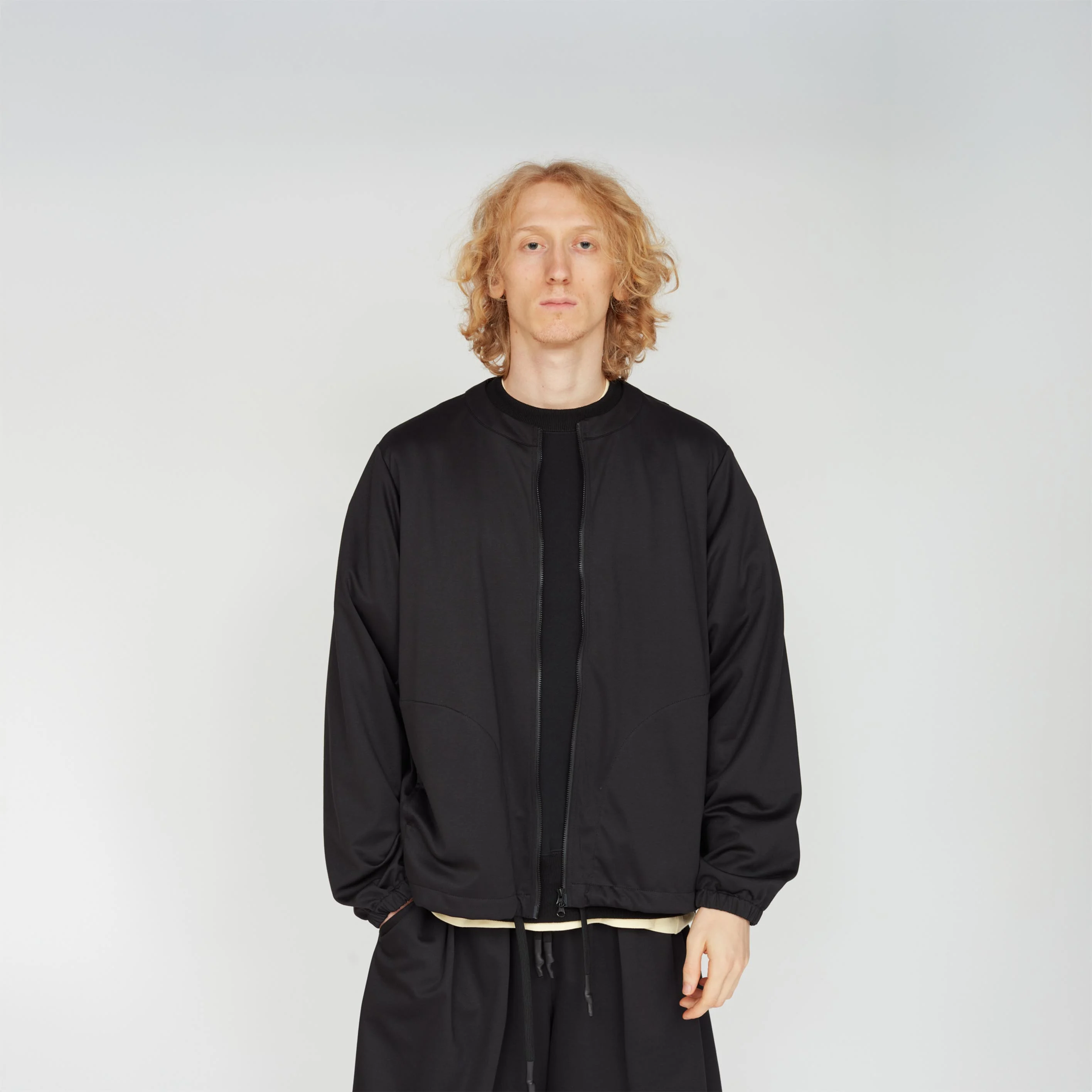 UNTRACE - ZIPPER CARDIGAN / 2COLORS