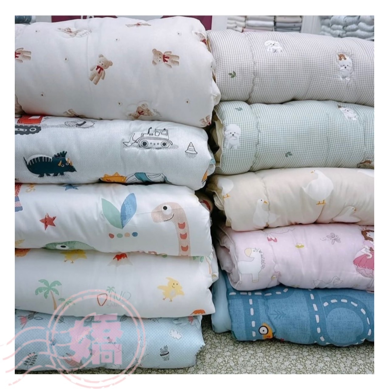 K03001四季寶寶被(鵝'綠狗'灰狗'兔'樹'星星'車'馬路'熊'公主)