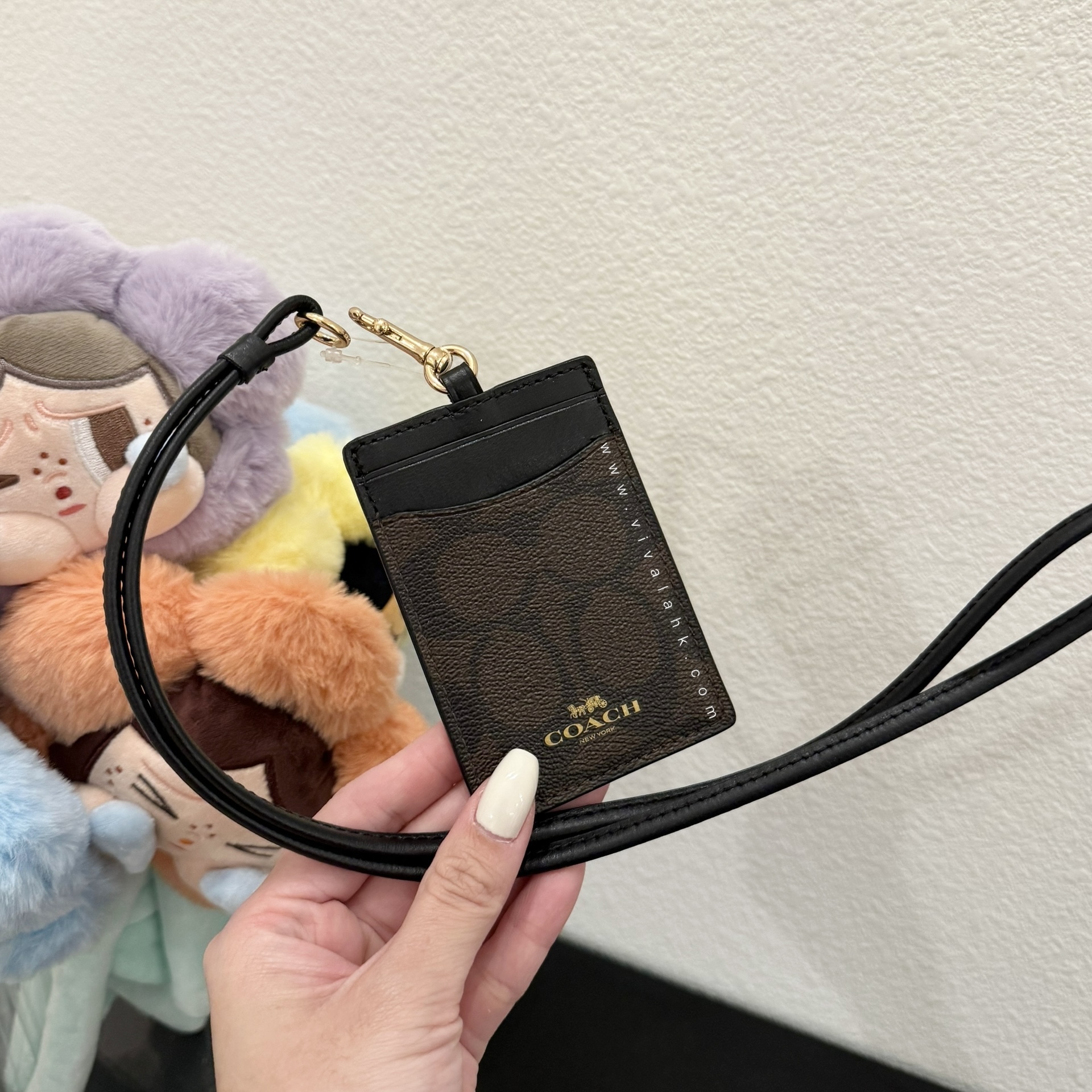 Coach - 掛頸證卡套 (C字暗花) (63274)