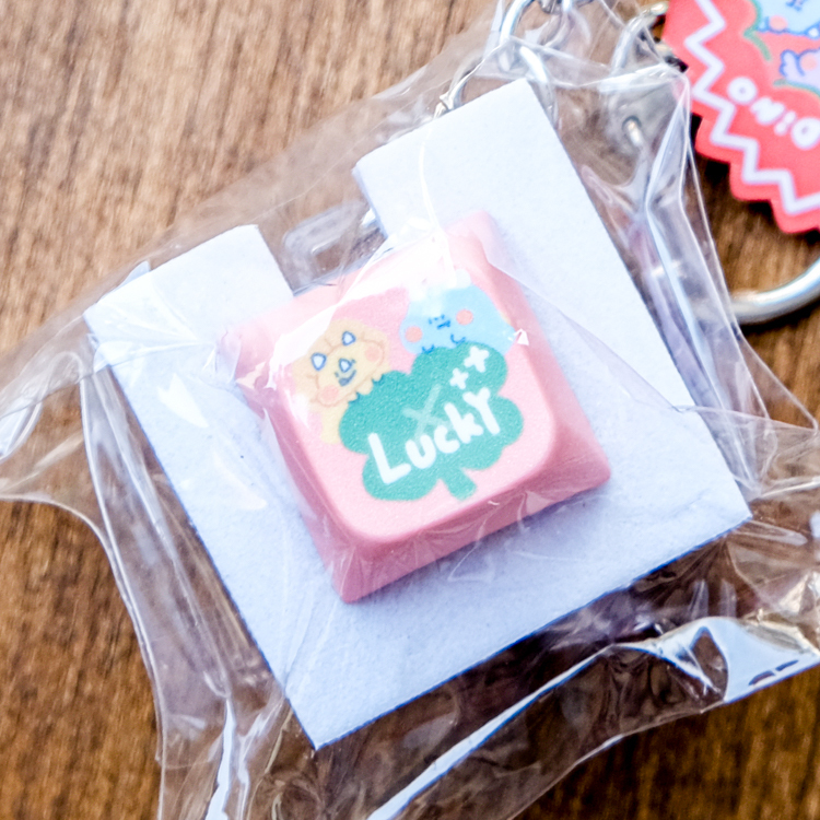 狗狗的小跳步，繪蹦砰！｜按鍵吊飾｜LUCKY