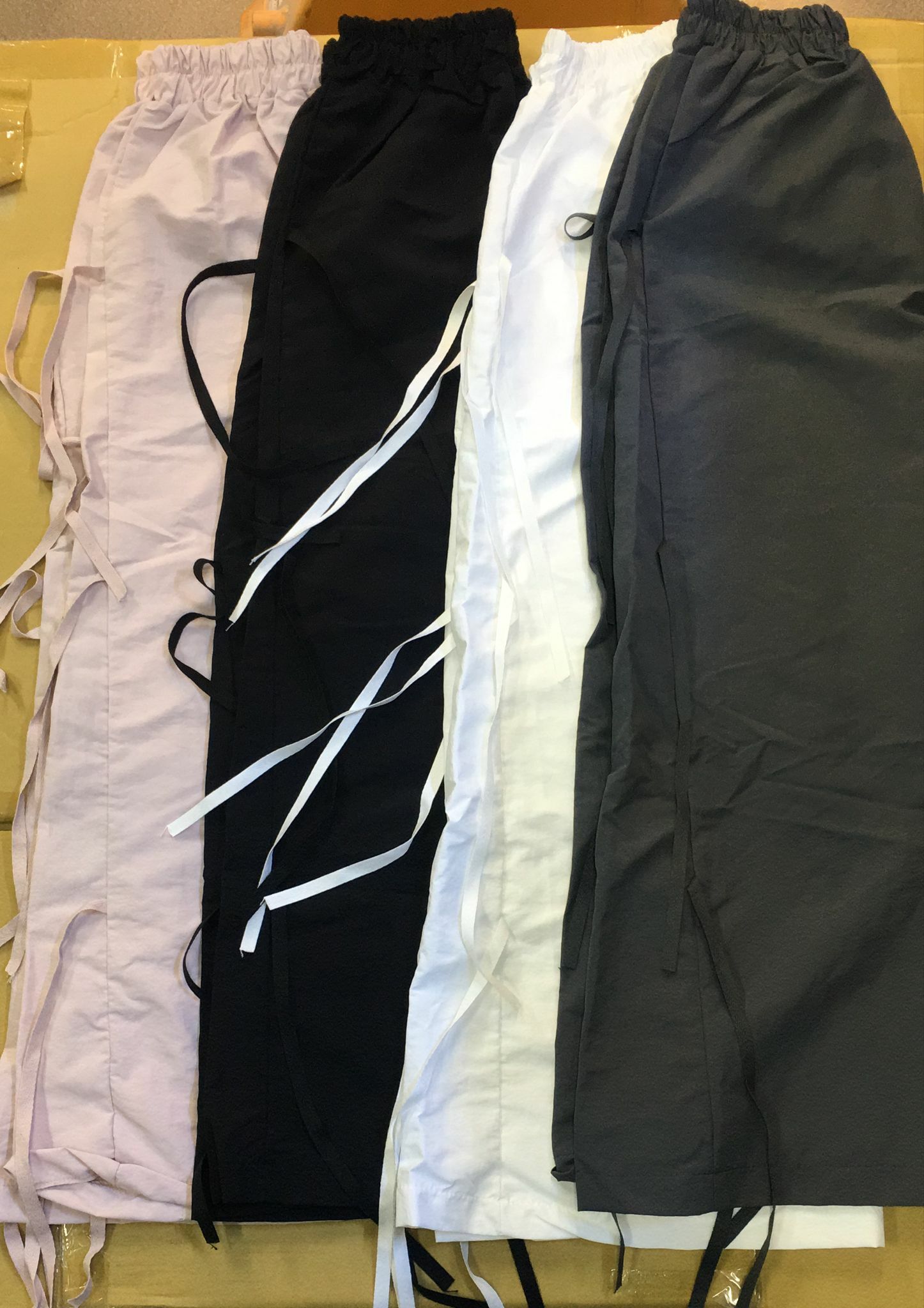 韓國橡筋腰側綁繩長裙,後裙有細V，清貨價貨品，不設退換(K2 F464)