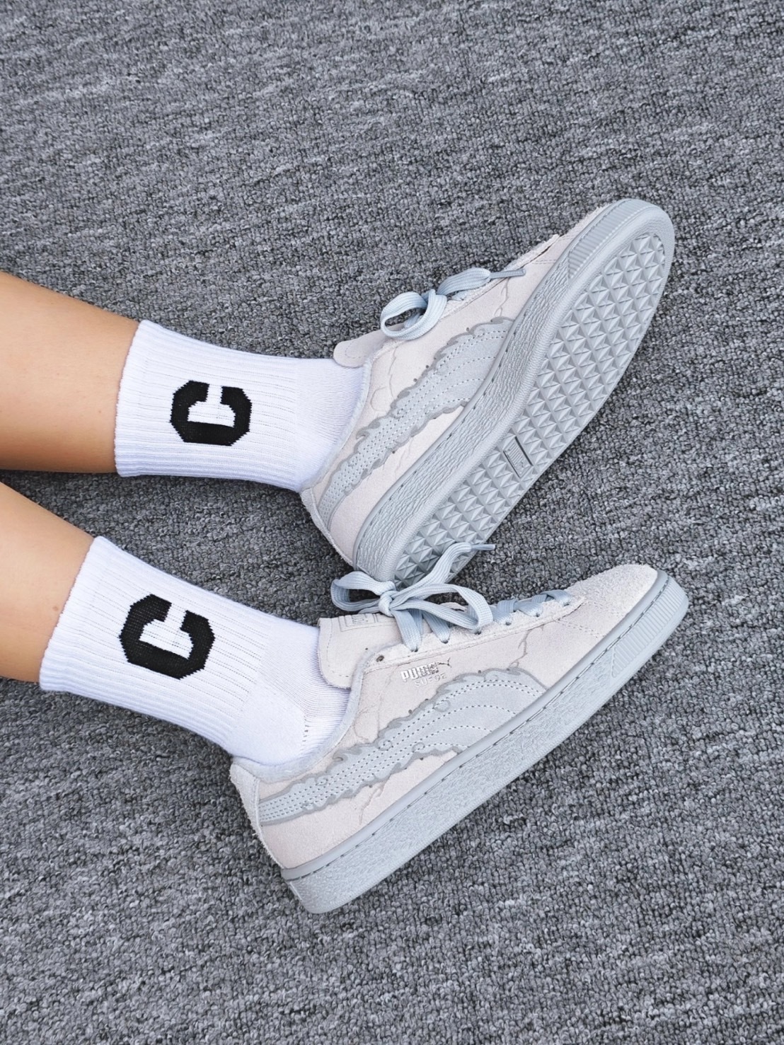 ONE PIECE x PUMA Suede灰藍 金扣 396524-01