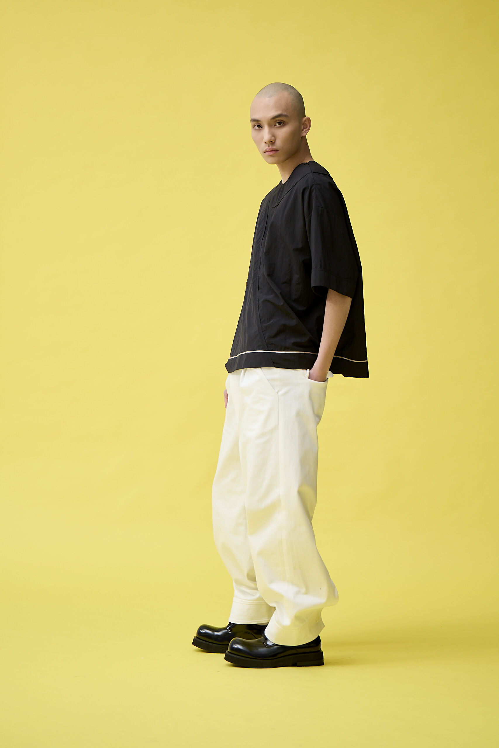 寬版五分袖上衣