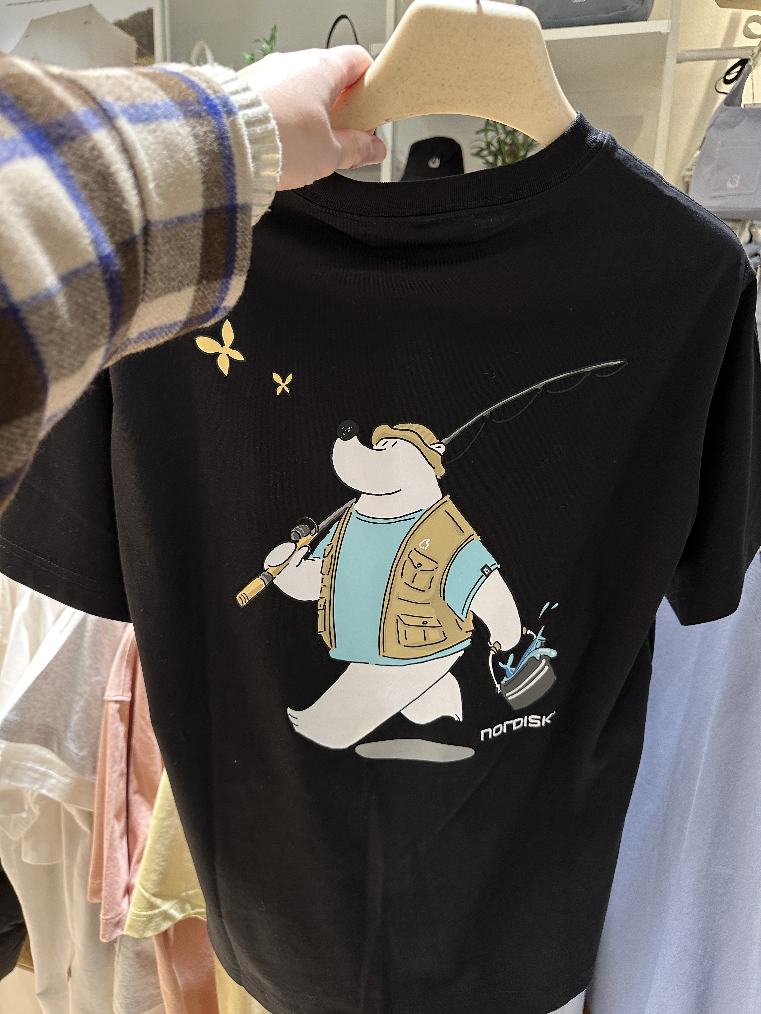 【現貨零碼折扣】Nordisk 釣魚小白熊 短tee OUM24233