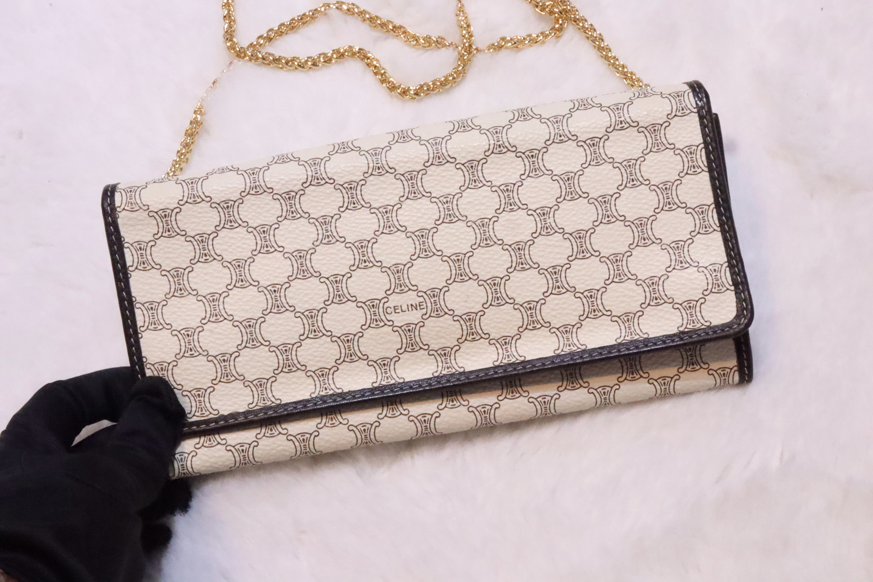 Celine白色老花長wallet🤍