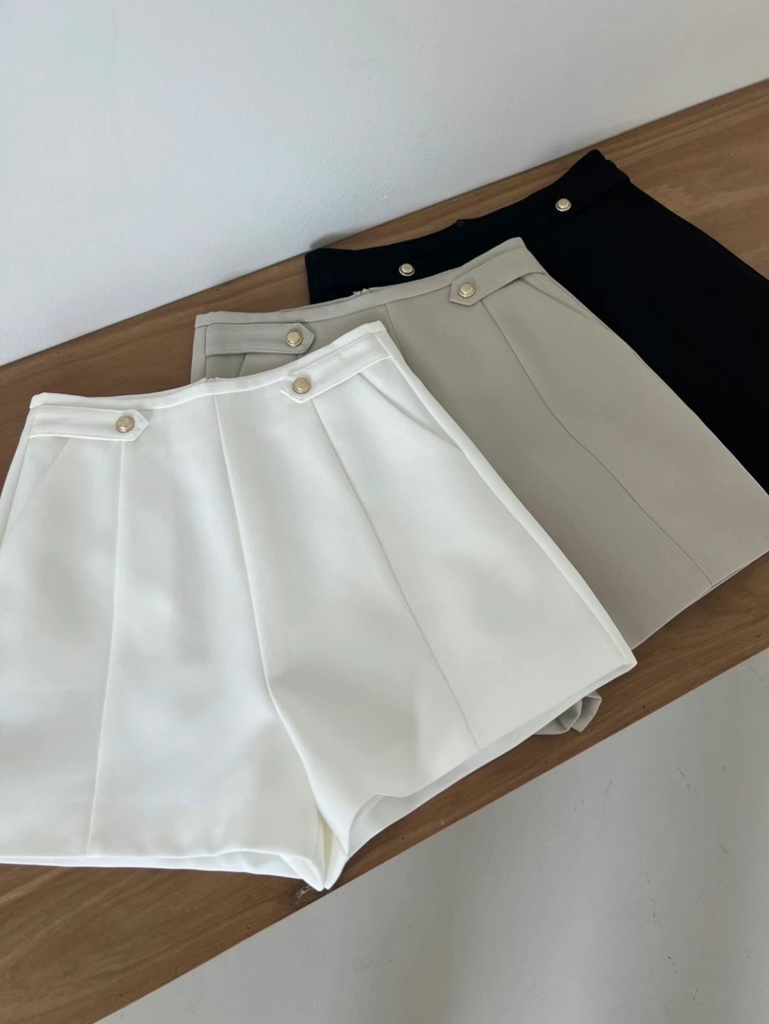 ♥ Must-have basic shorts **Special price**