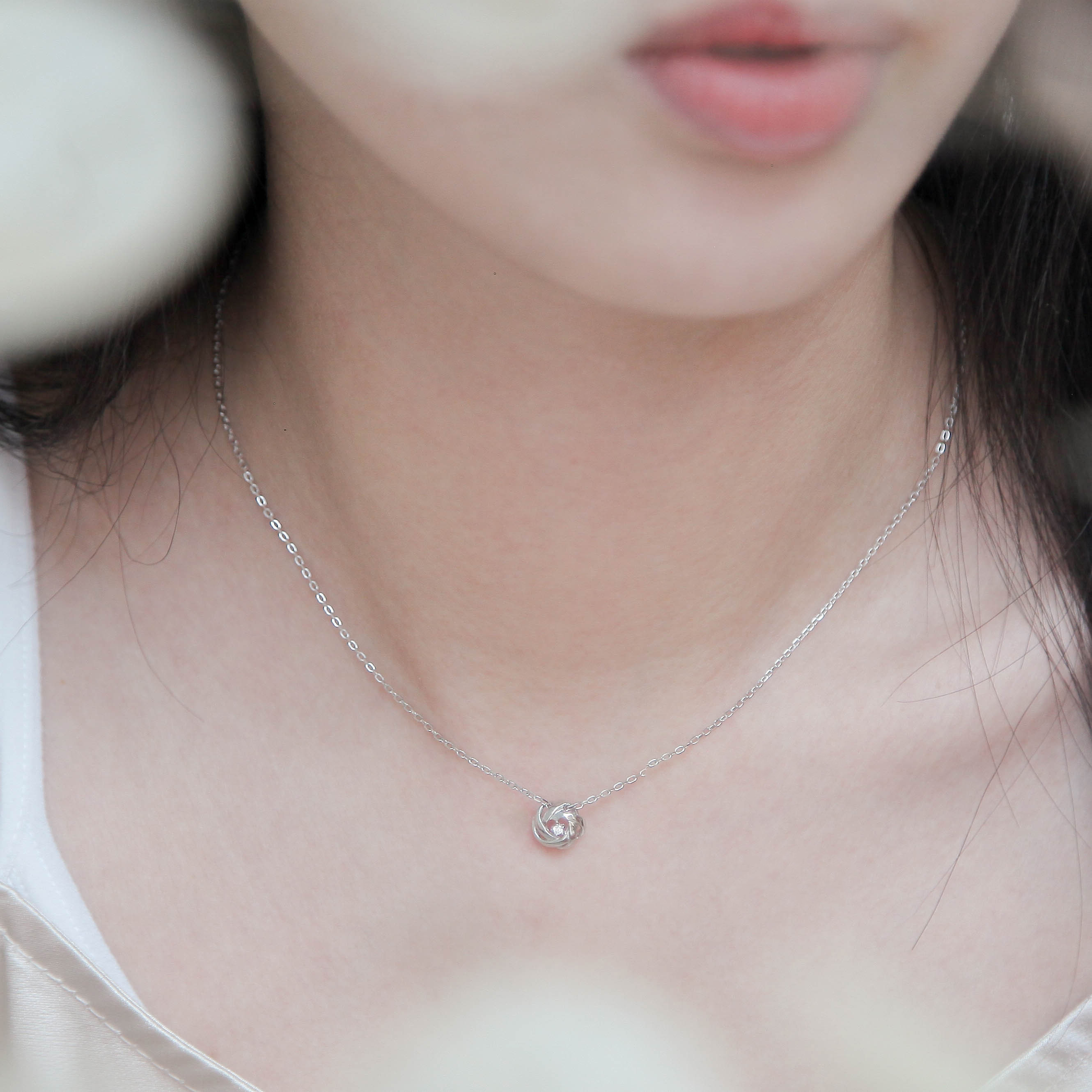 奶油蓓蕾花純銀項鍊(兩色可選) | Isha Jewelry
