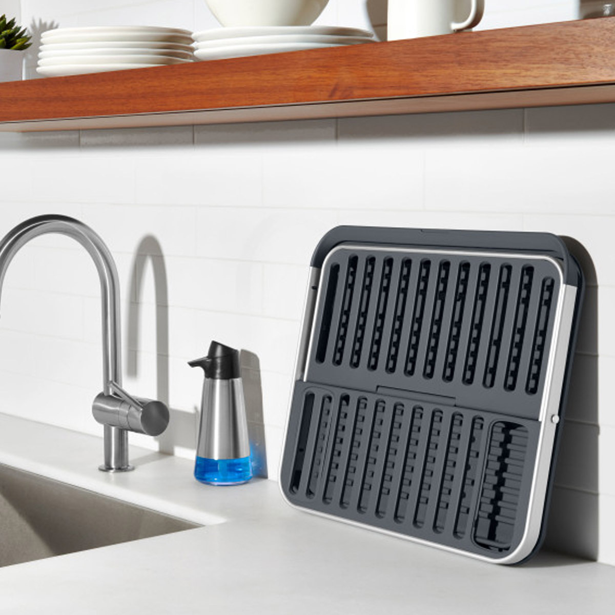 美國品牌OXO Good Grips 41.6 x 37cm 可摺疊 鋁碗碟架 / 瀝水架 -13322800