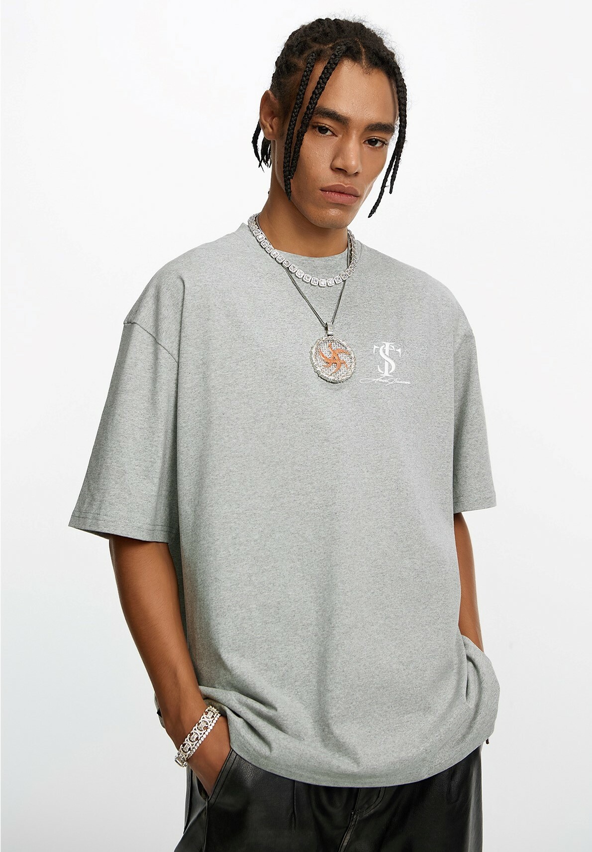 STK SmallTownKid 基礎刺繡小標 短袖 T