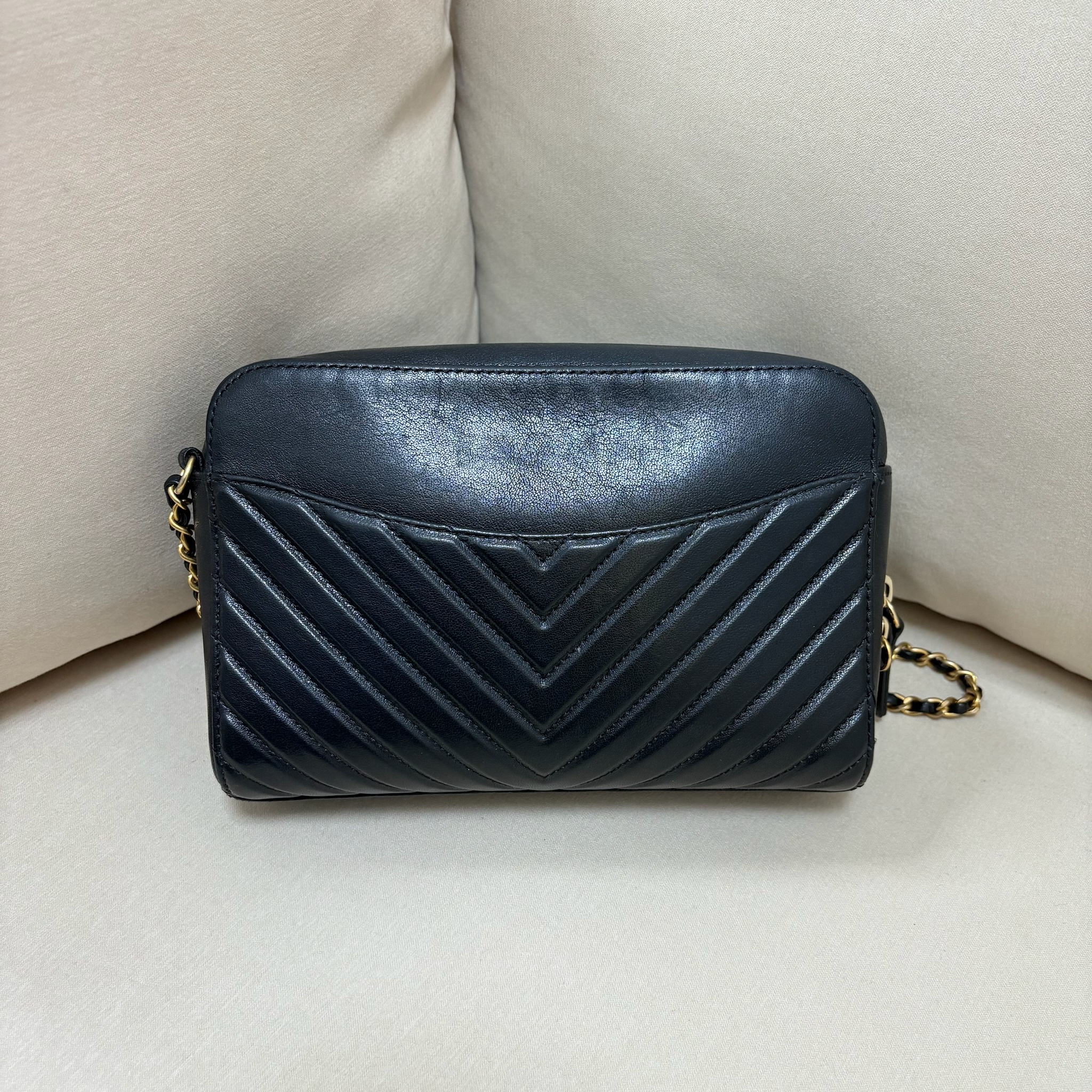 Chanel Vintage Camera Bag - Black / Ghw