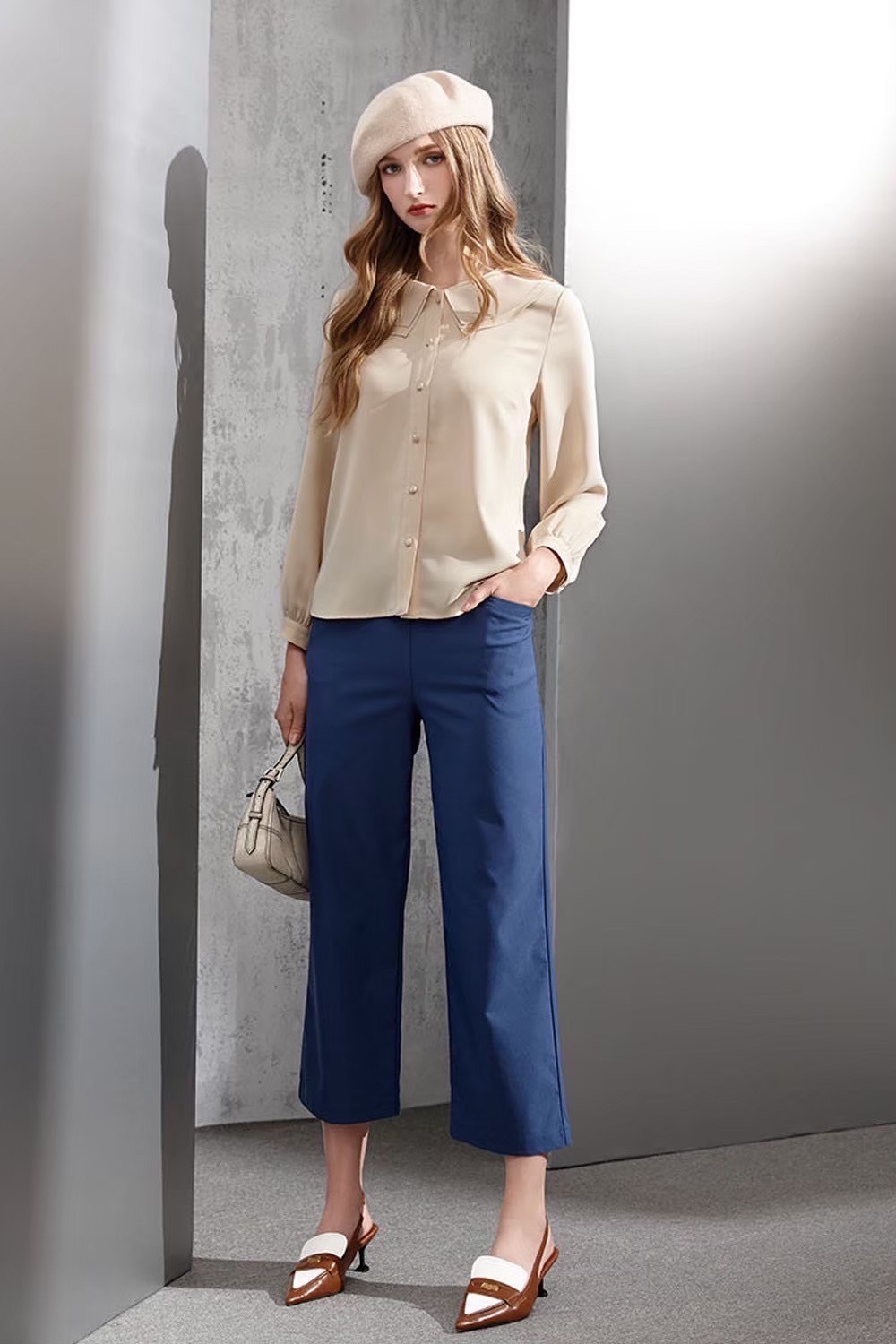 OL韓版純色百搭優雅時尚雙層領片造型修身上衣V6365