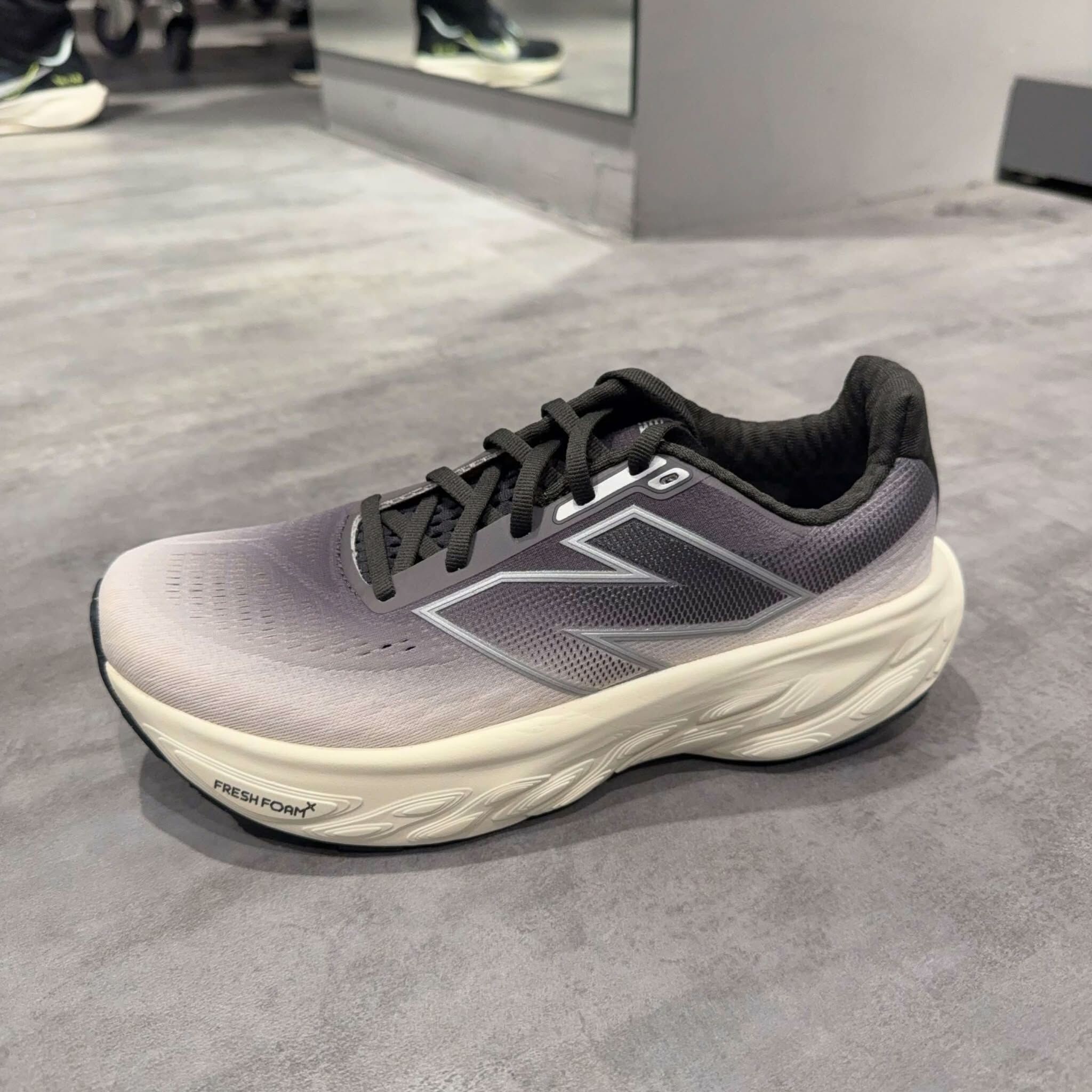 New Balance Fresh Foam X 1080v14 黑灰  女鞋  W1080H14