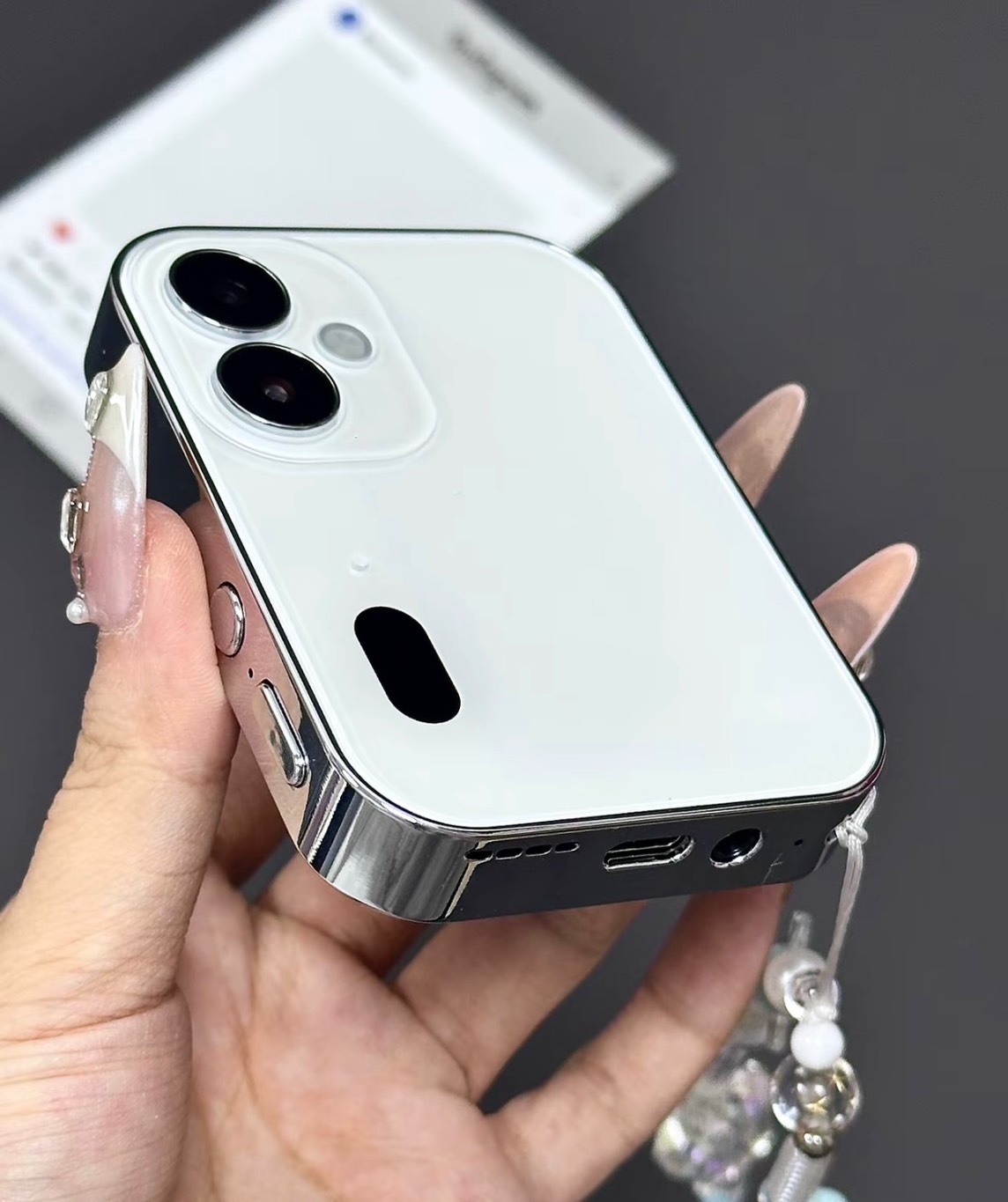 【現貨】<小小一台驚喜滿滿>D61 OLED 全觸屏 三鏡頭 全焦段 拍攝錄影 多功能  CCD 質感白 曜石黑 粉色