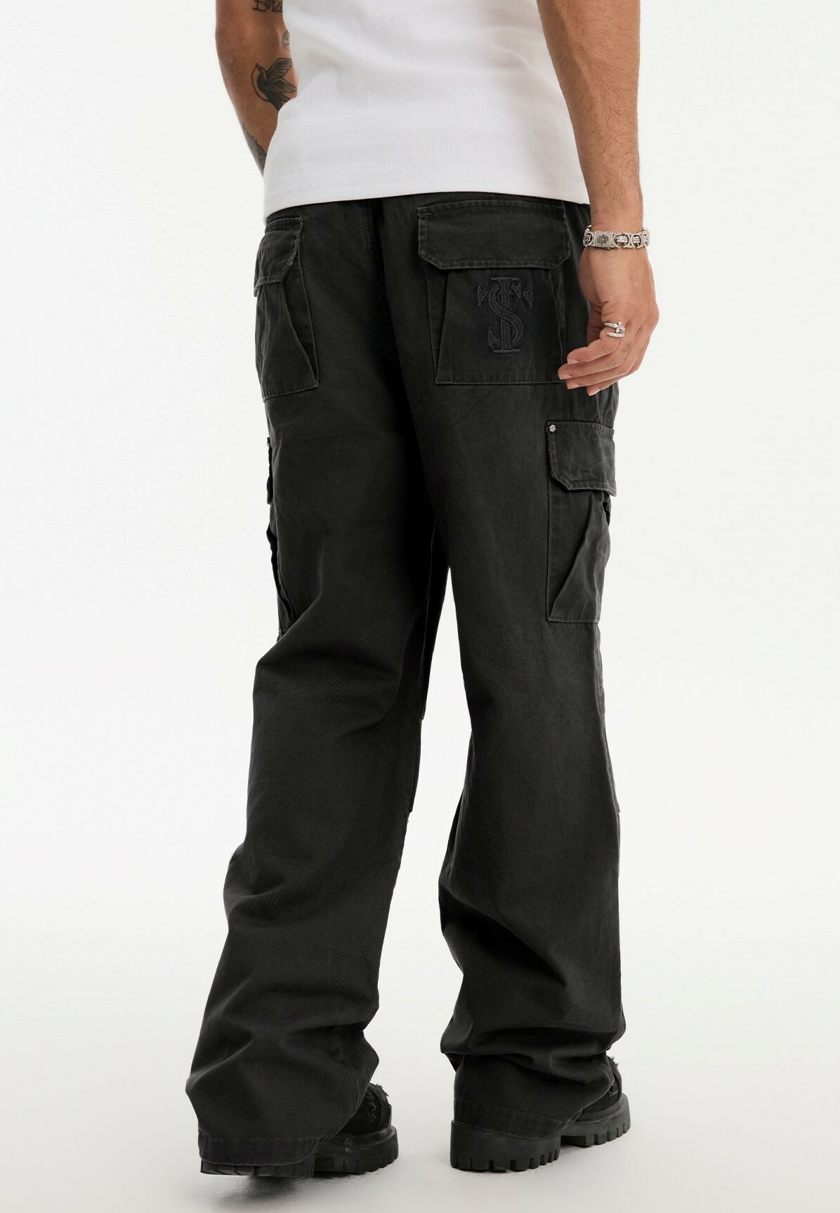 STK SmallTownKid  抽繩微喇 多口袋 直筒工裝褲