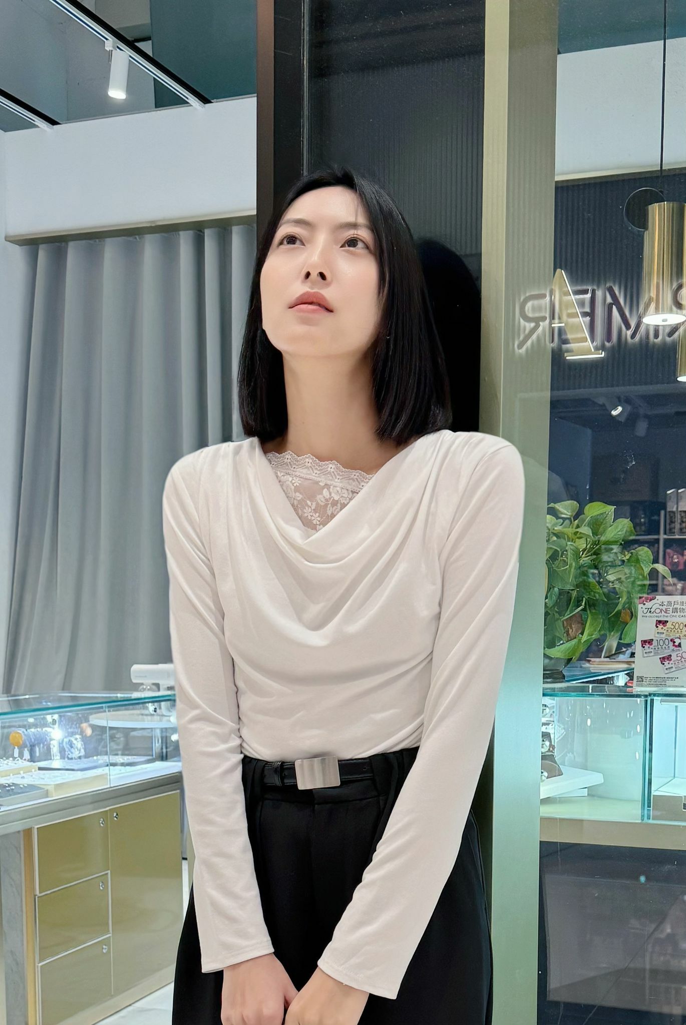 TOP#6906 🤍襟住心口水滴領上衣