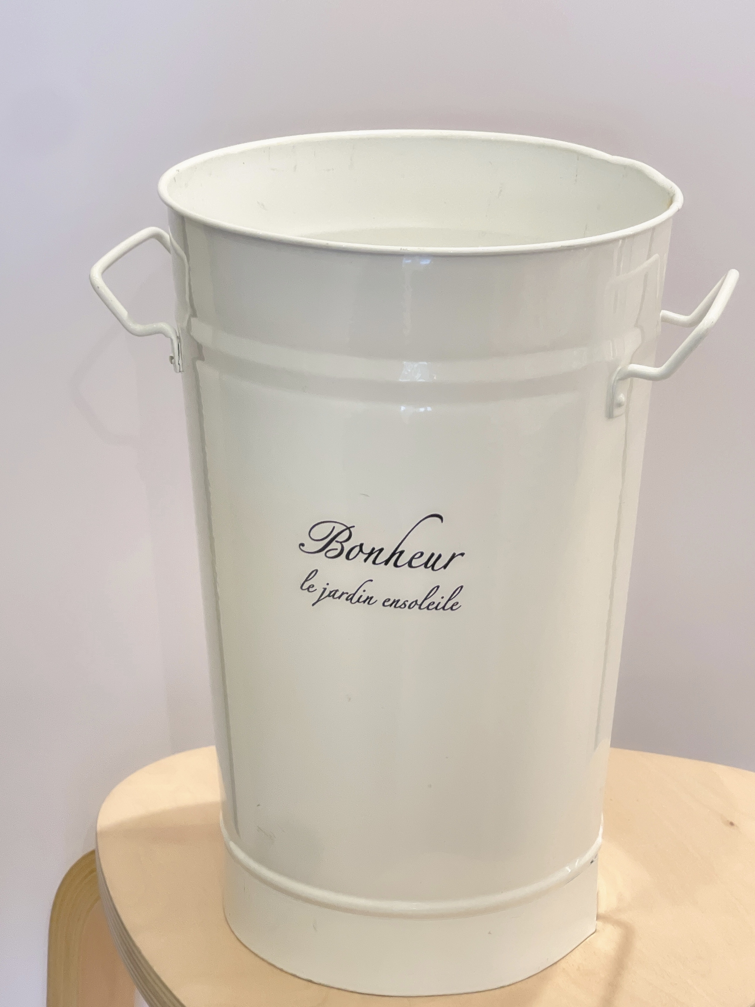 白色法式優雅鐵花籃