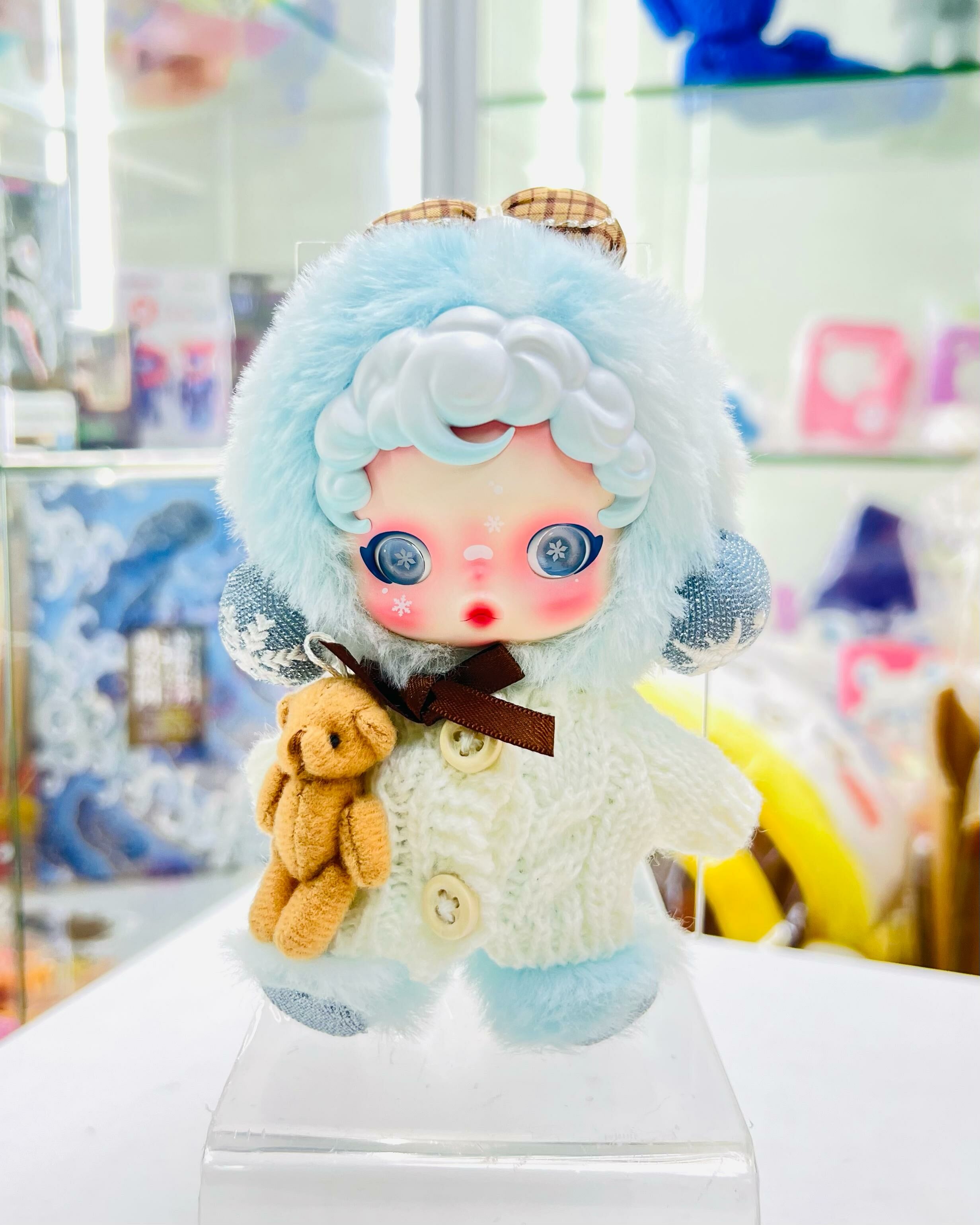 Doll outfit Fashion F16 - White knit & bear