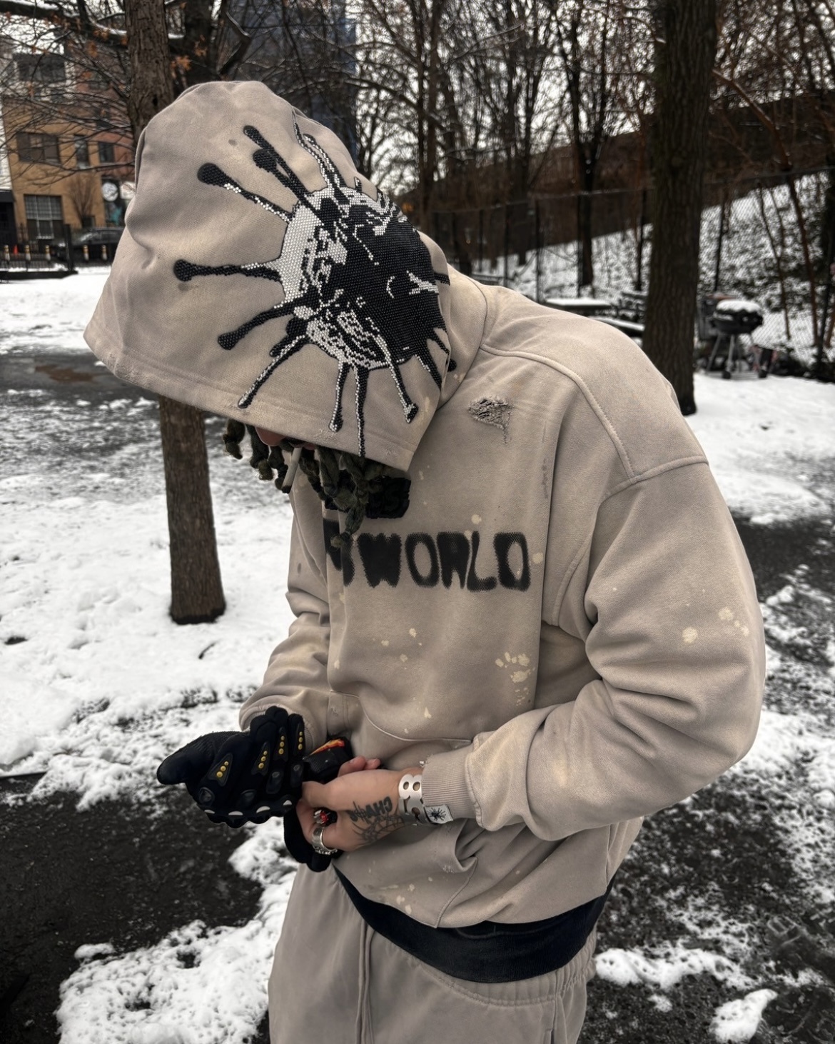 VIRUSWORLD 災害戰損水鑽連帽衛衣