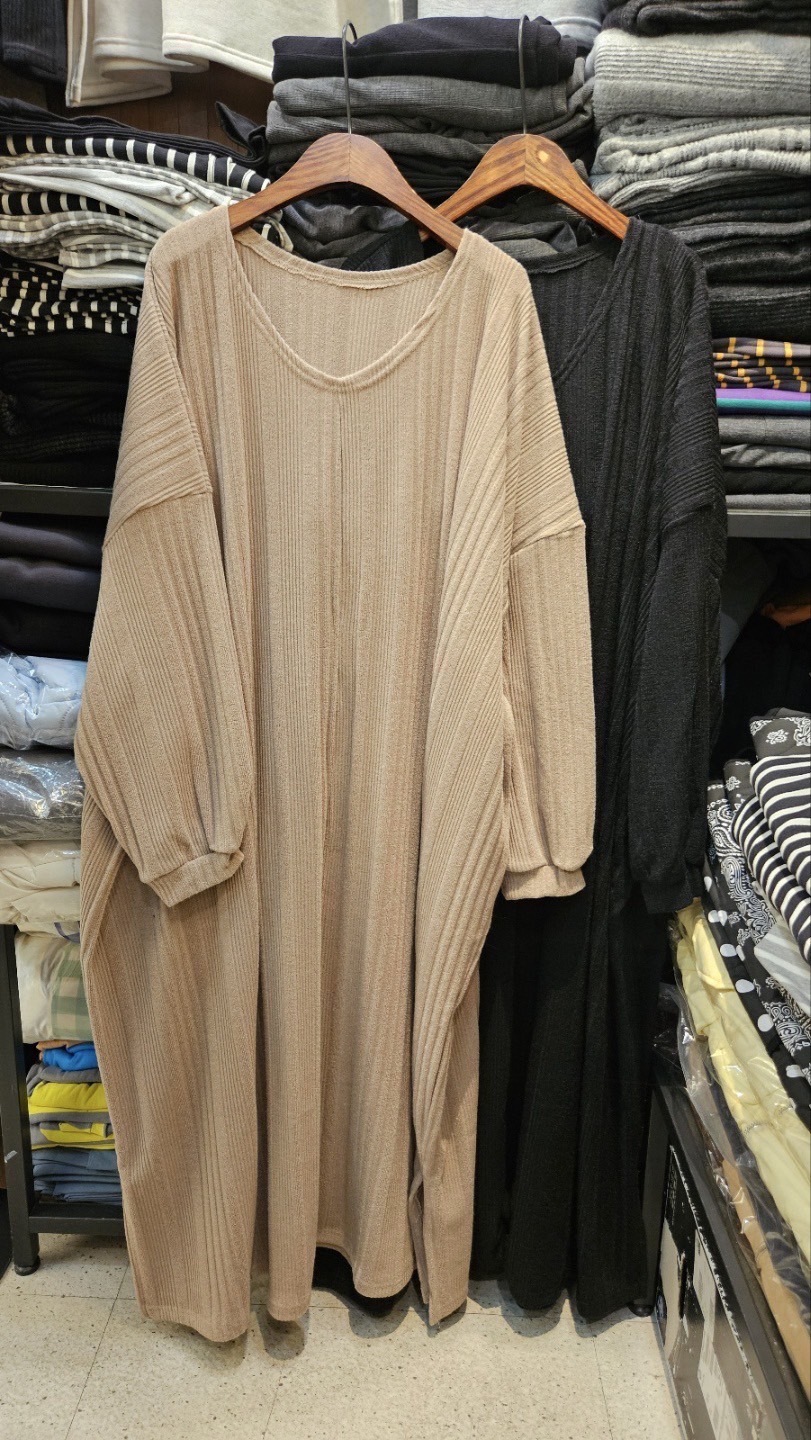 K23001坑條U領長袖OPS(卡'黑)