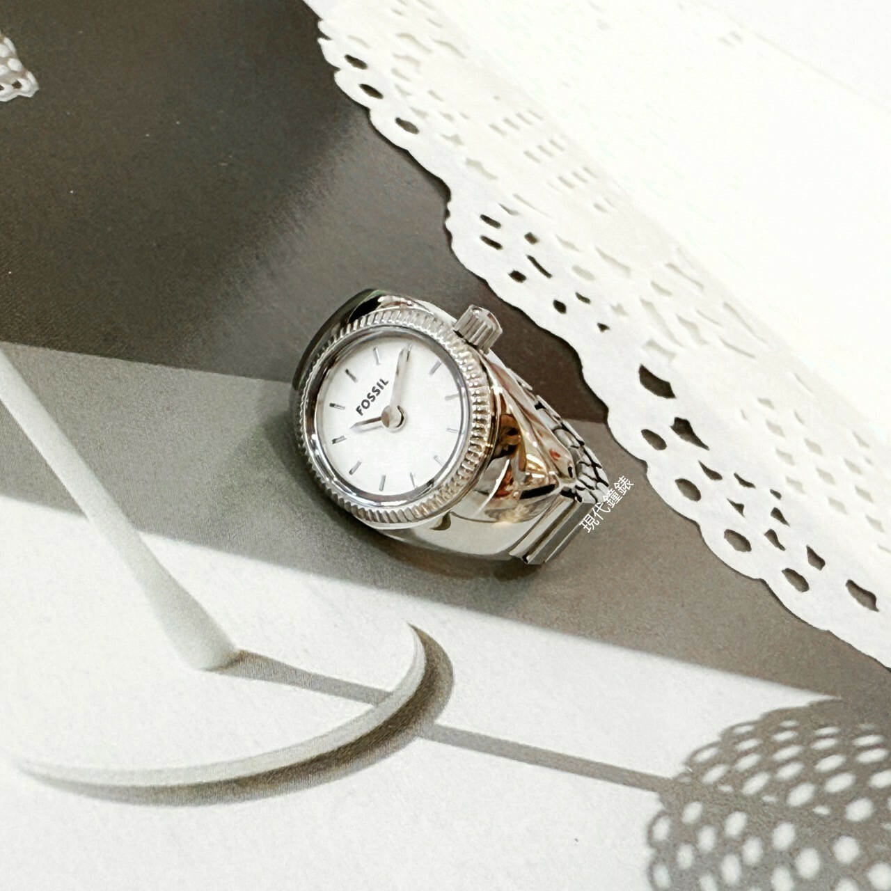【FOSSIL】Watch Ring 太陽紋手錶戒指 銀色不鏽鋼鍊帶ES5245 15mm 現代鐘錶