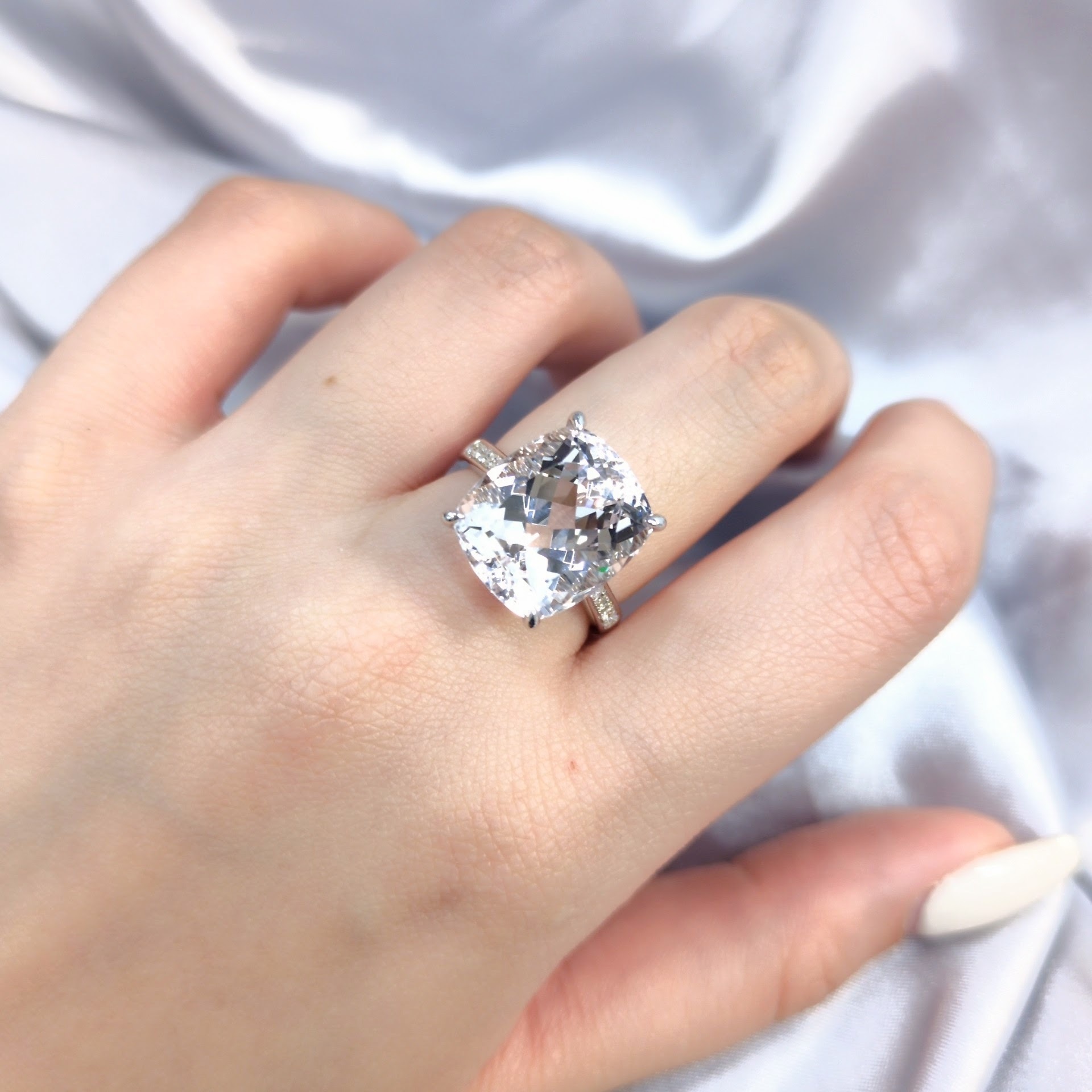 18K White Gold 9.70ct Morganite and Diamond Ring