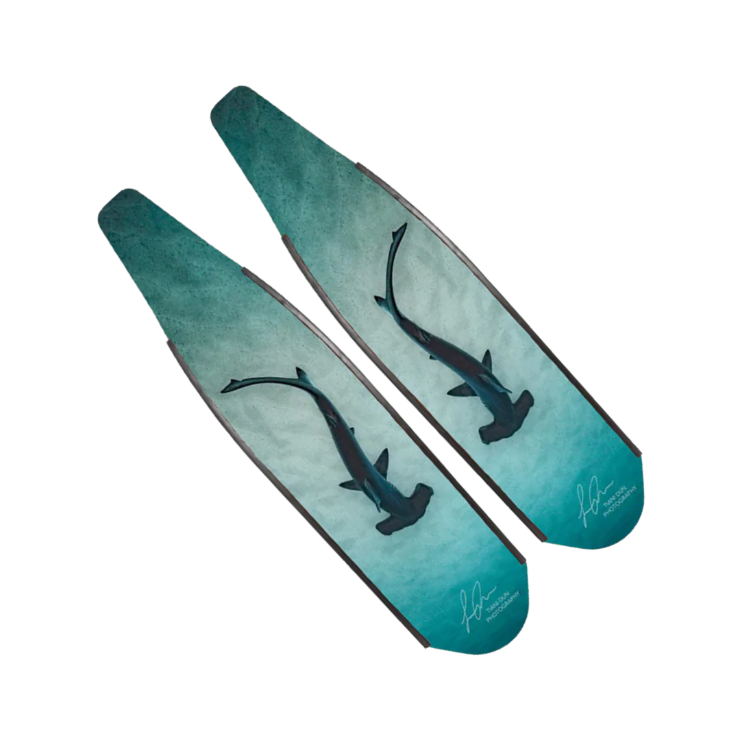 ▲DiveR 全碳纖維長蛙板-垂頭鯊