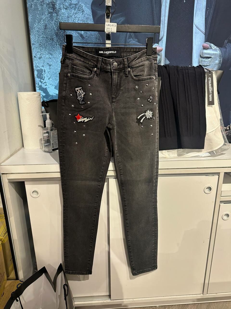 [U] KARL LAGERFELD STORM GREY WHIMSY PATCH GREY WASH JEANS, L4TK9220-UXH (UKL413)
