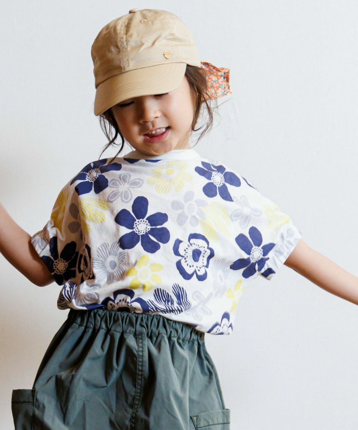 日本 MYD 夏日 扶桑花 純棉短袖上衣 (藍色，120跟150) M520103