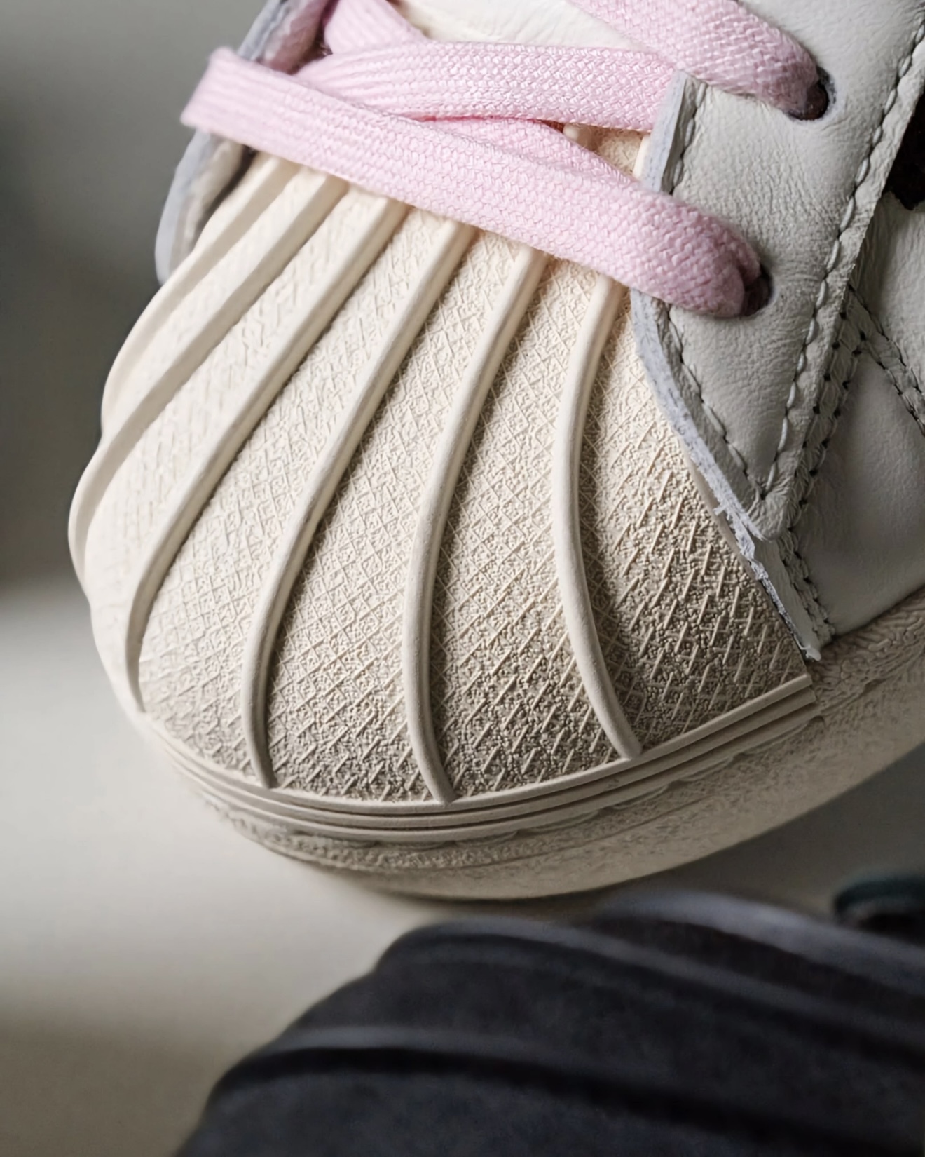 Focus Store】預購Pharrell x Adidas Originals Superstar 9
